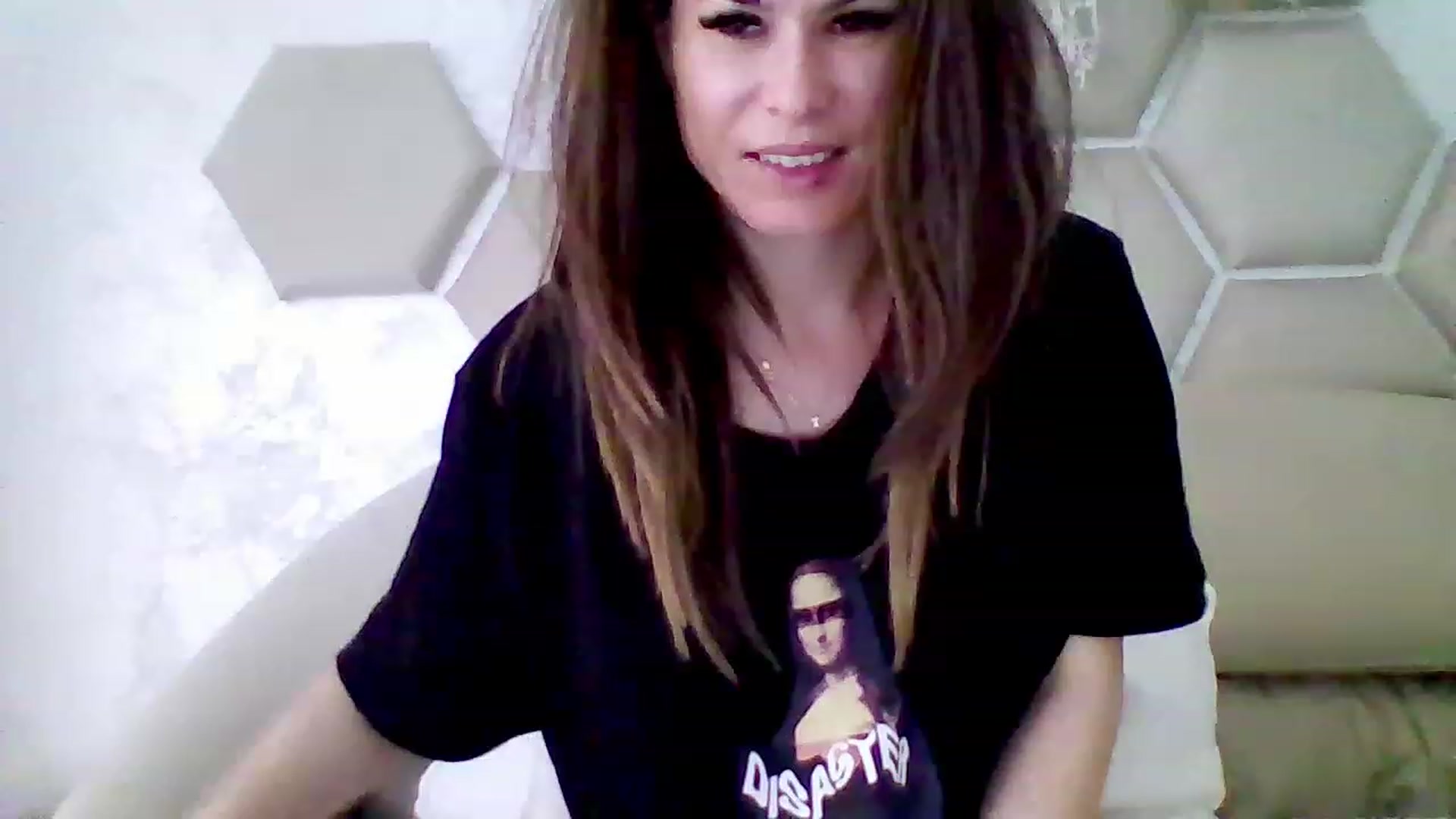 Gallery image thumbnail from Isa__'s myfreecams stream on, 05/31/2023, 07:46 image 10 of 20