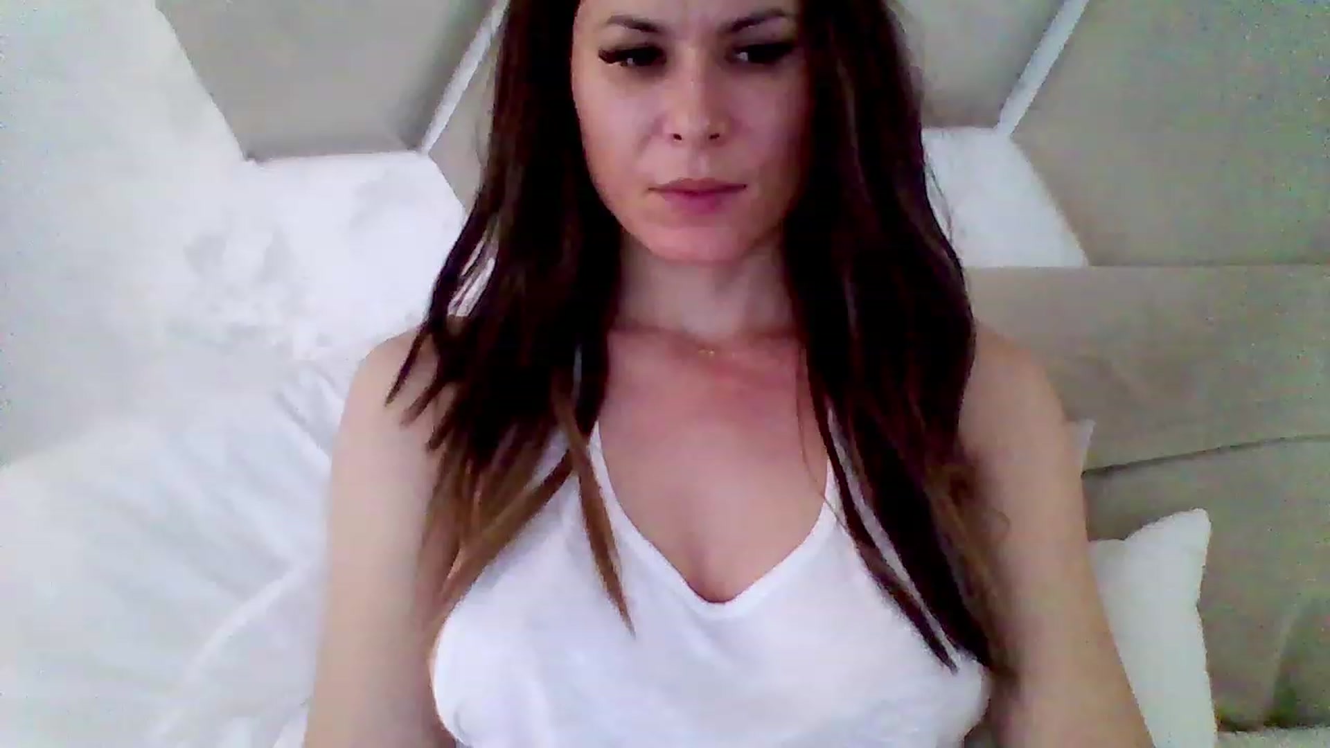 Gallery image thumbnail from Isa__'s myfreecams stream on, 06/23/2023, 07:47 image 7 of 20