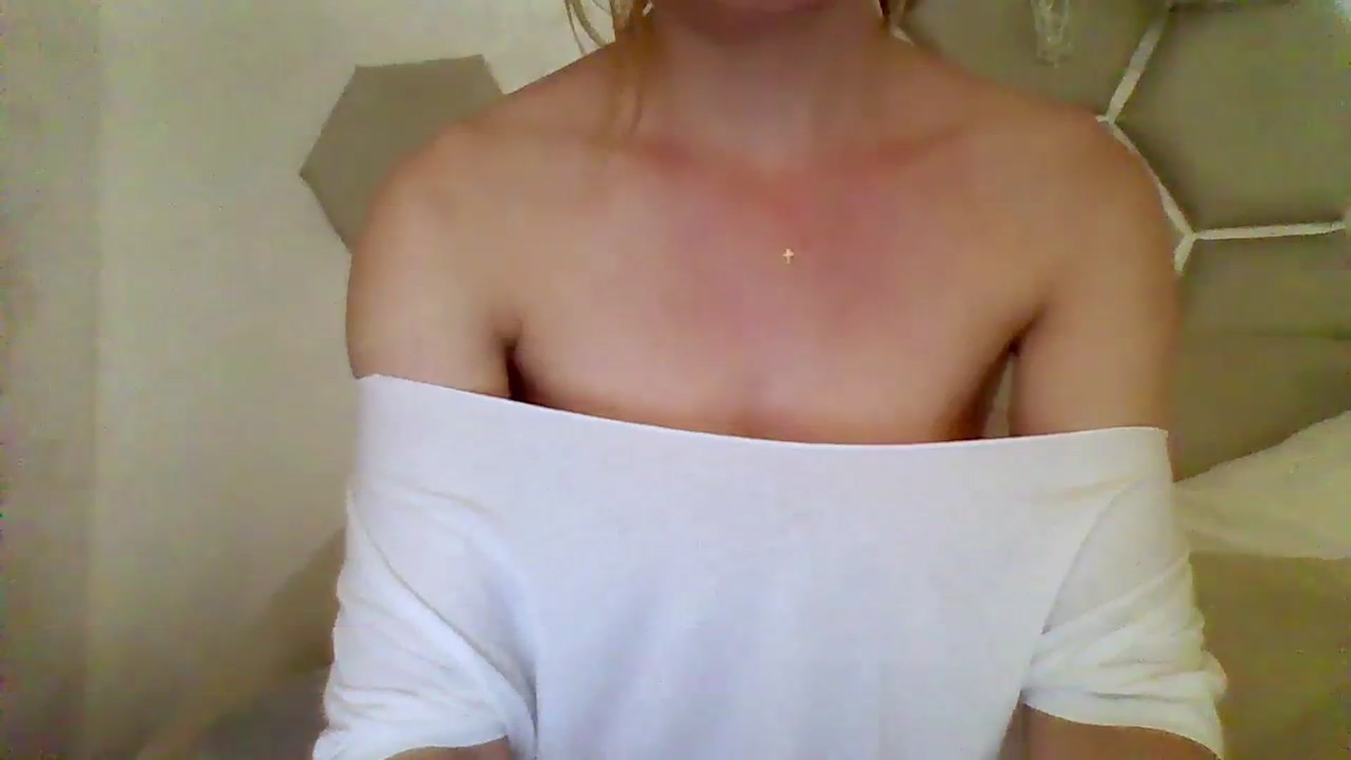 Gallery image thumbnail from Isa__'s myfreecams stream on, 07/29/2023, 24:30 image 4 of 20