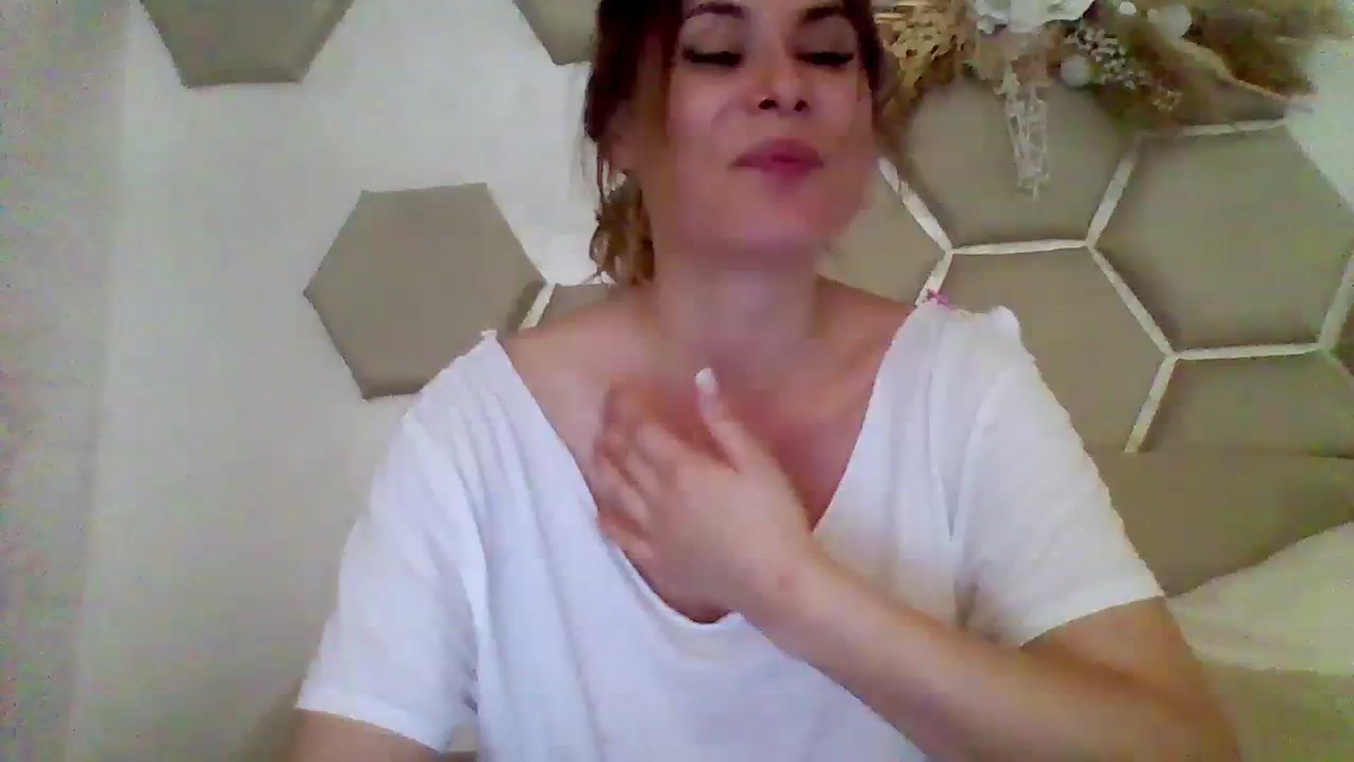 Gallery image thumbnail from Isa__'s myfreecams stream on, 07/29/2023, 24:30 image 1 of 20