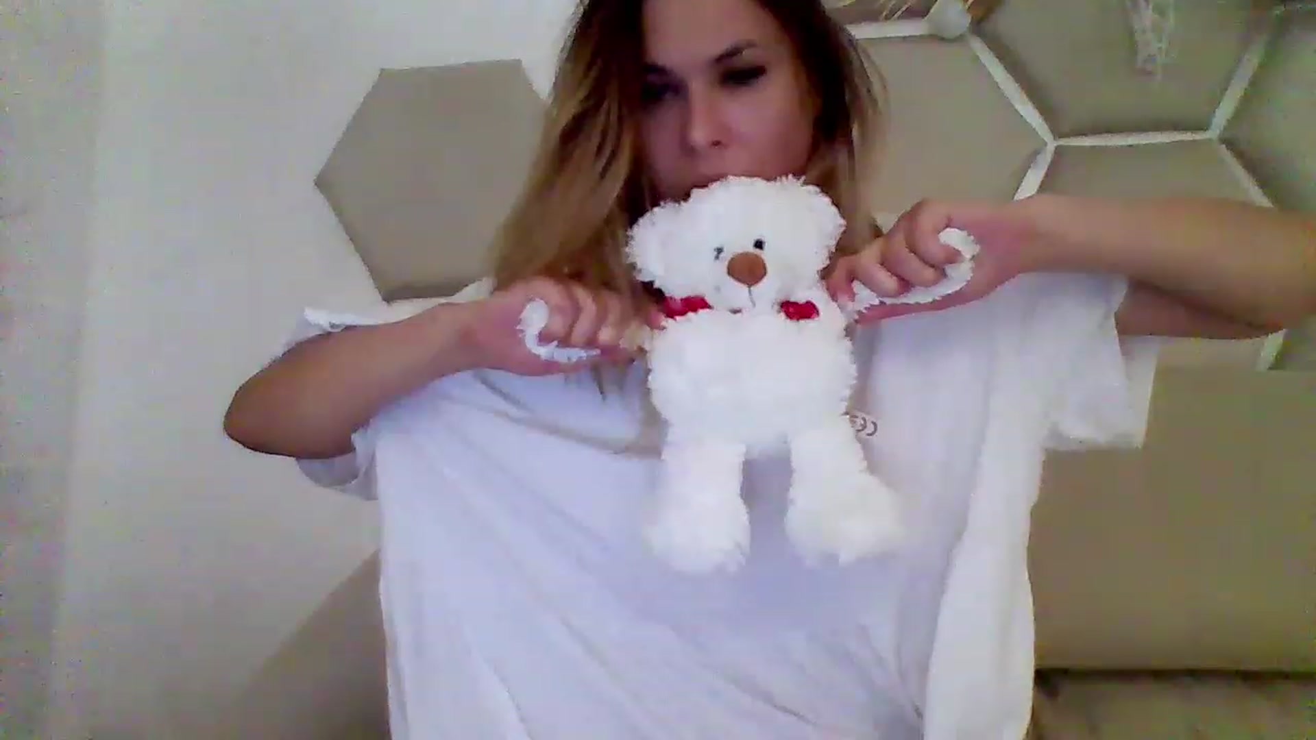 Gallery image thumbnail from Isa__'s myfreecams stream on, 08/26/2023, 22:39 image 19 of 20