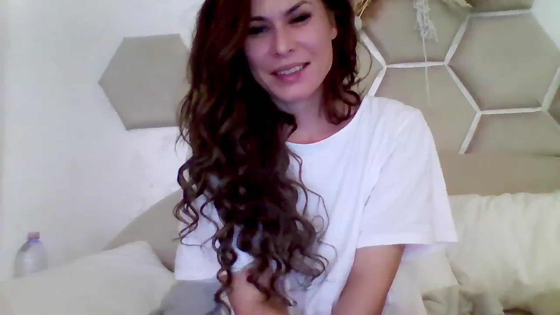 Gallery image thumbnail from Isa__'s myfreecams stream on, 09/25/2023, 21:48 image 2 of 20