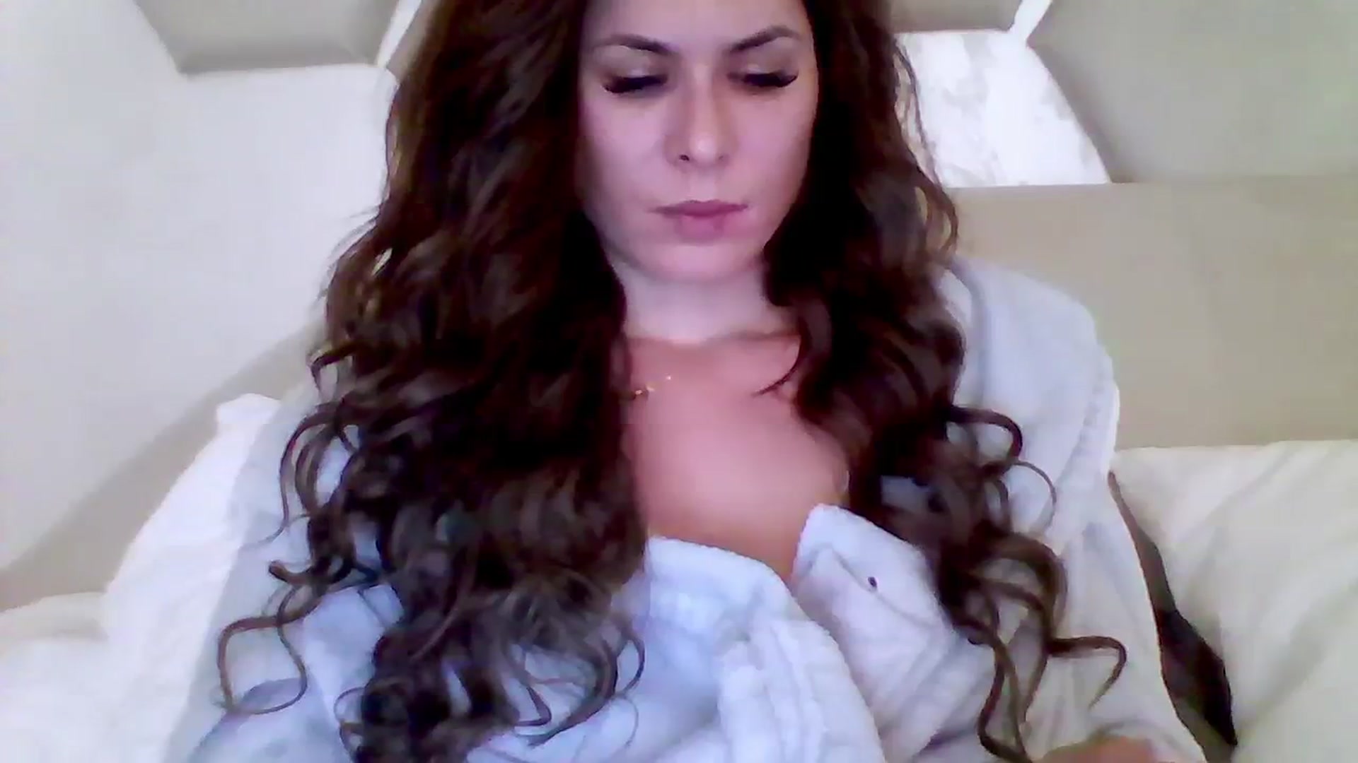 Gallery image thumbnail from Isa__'s myfreecams stream on, 09/25/2023, 22:33 image 20 of 20