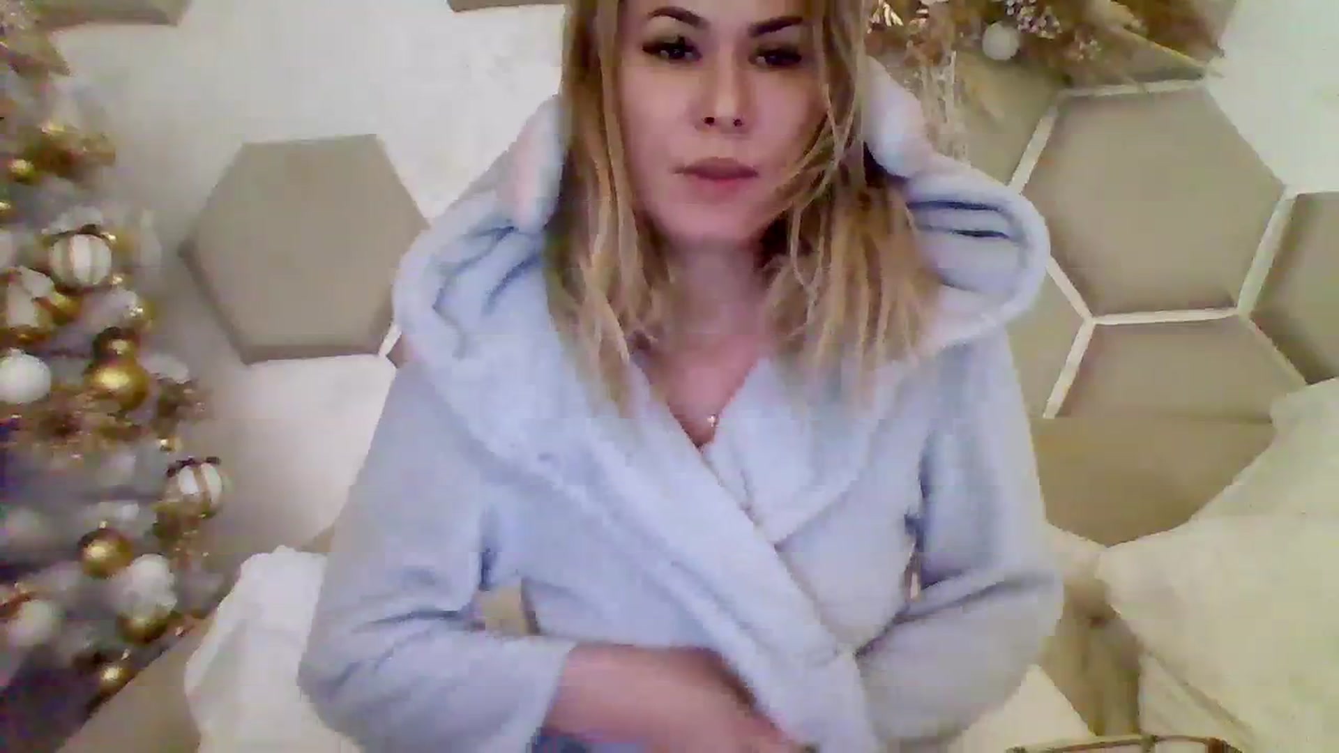 Gallery image thumbnail from Isa__'s myfreecams stream on, 11/26/2023, 01:03 image 2 of 20