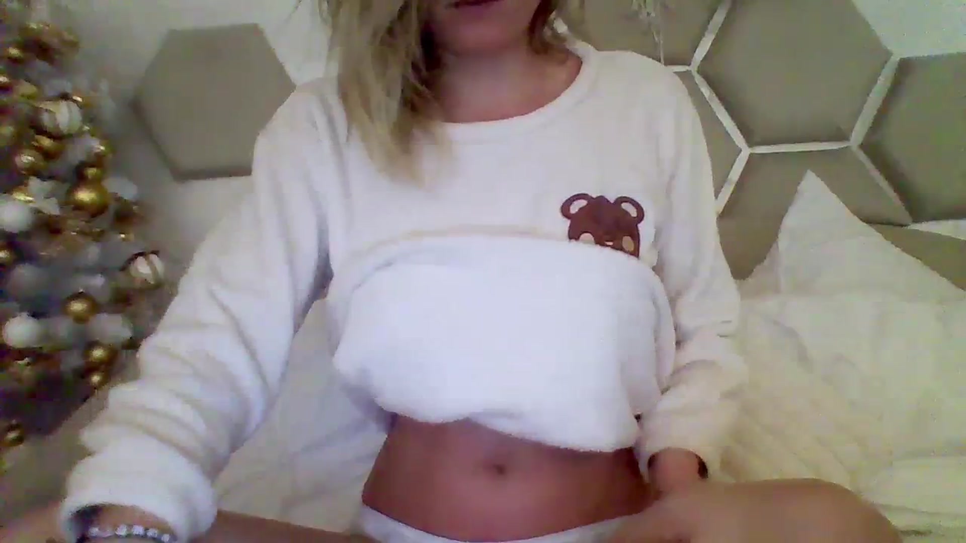 Gallery image thumbnail from Isa__'s myfreecams stream on, 01/14/2024, 22:07 image 8 of 20