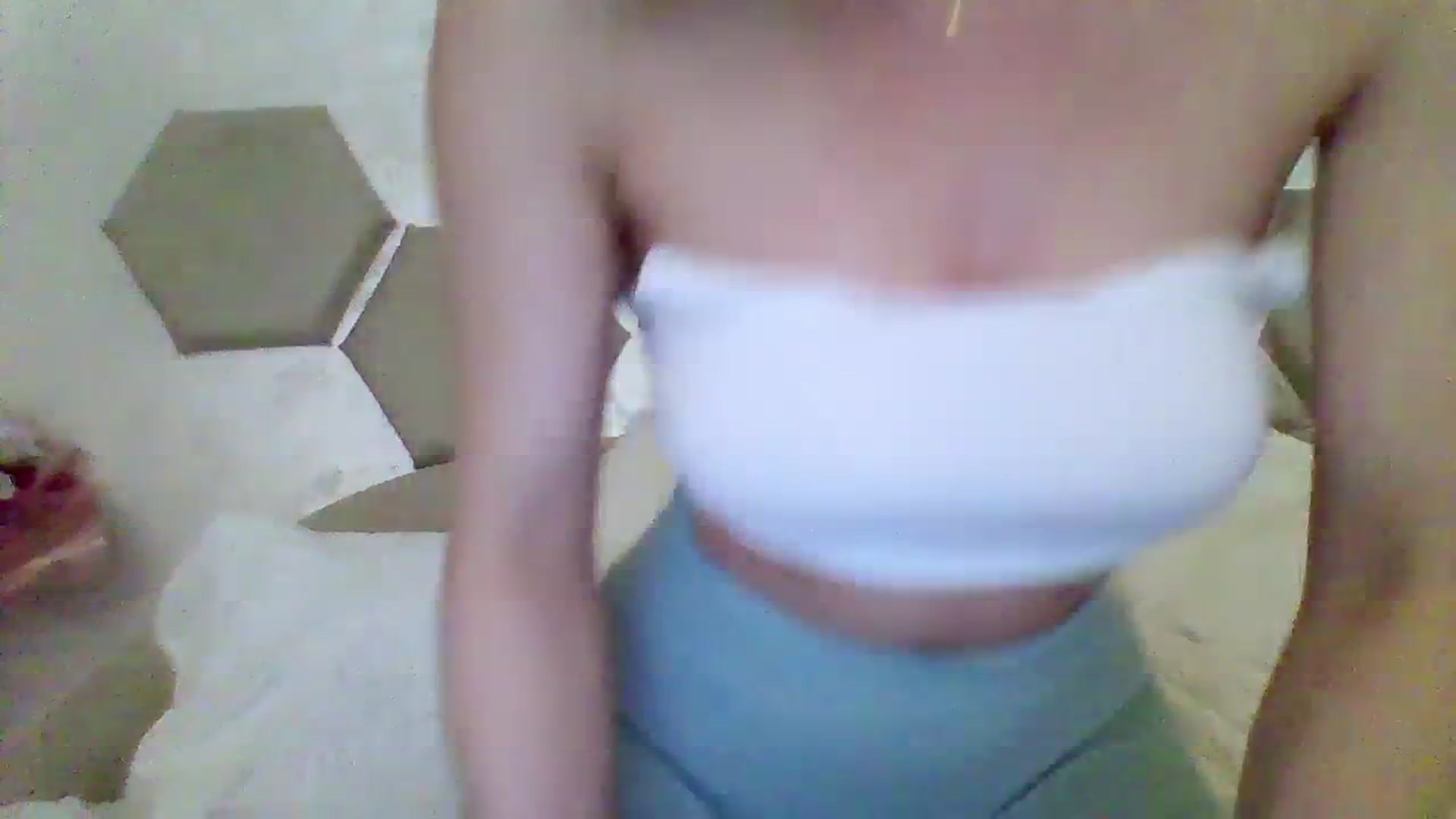Gallery image thumbnail from Isa__'s myfreecams stream on, 02/10/2024, 21:18 image 12 of 20