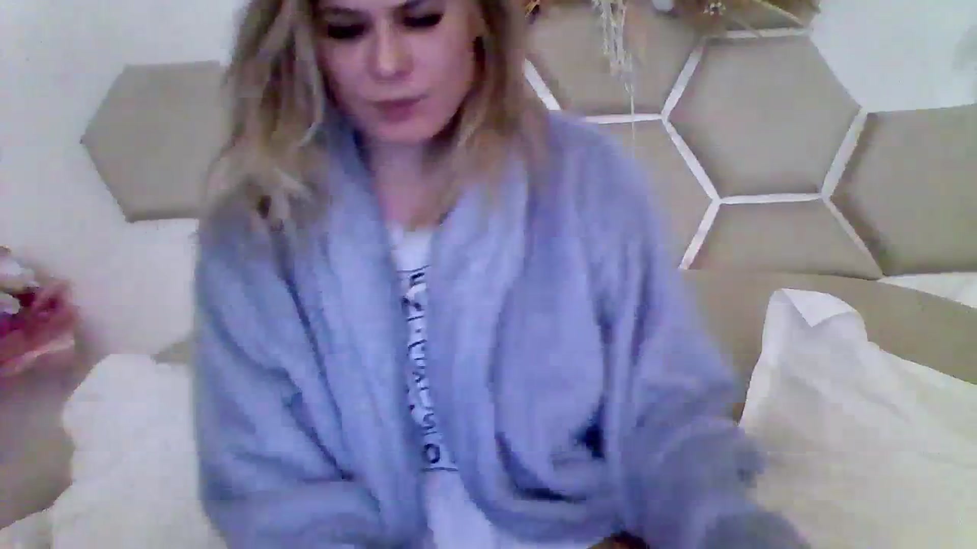 Gallery image thumbnail from Isa__'s myfreecams stream on, 03/16/2024, 21:46 image 5 of 20