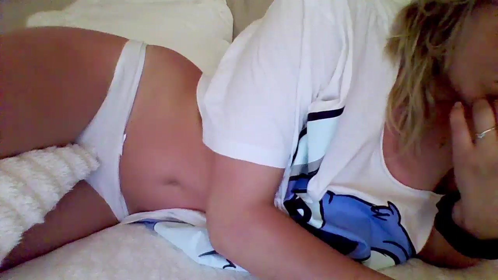 Gallery image thumbnail from Isa__'s myfreecams stream on, 06/22/2024, 19:14 image 5 of 20