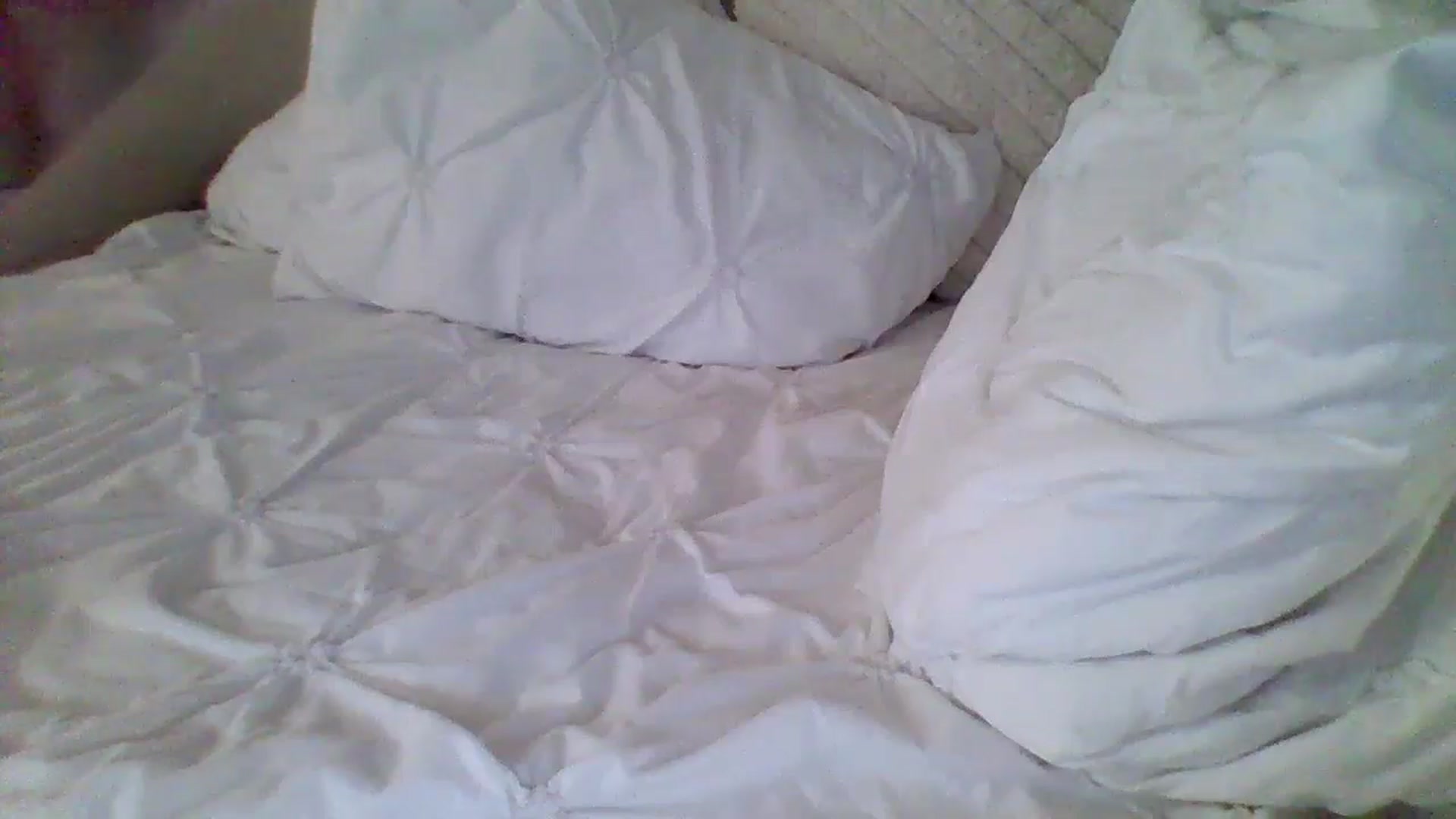 Gallery image thumbnail from Isa__'s myfreecams stream on, 09/27/2024, 05:57 image 19 of 20