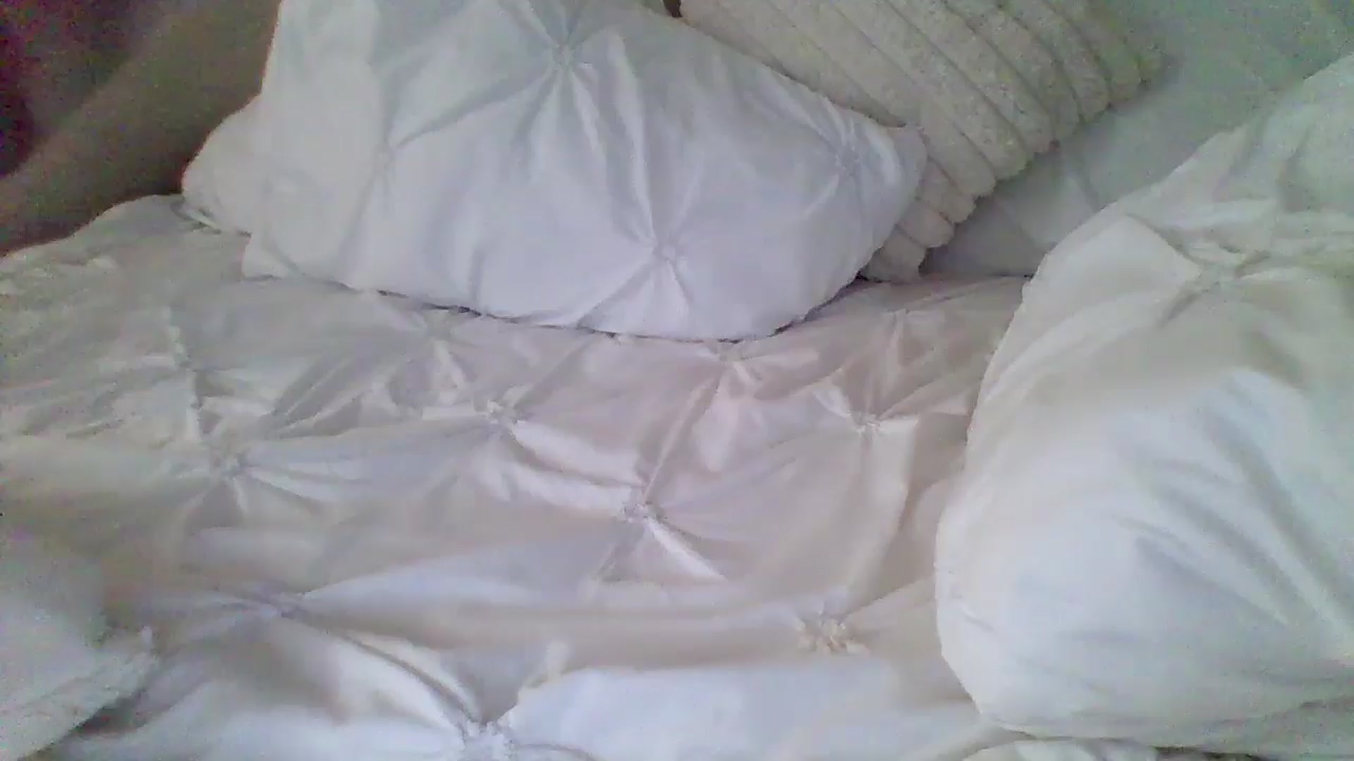 Gallery image thumbnail from Isa__'s myfreecams stream on, 09/27/2024, 06:43 image 5 of 20