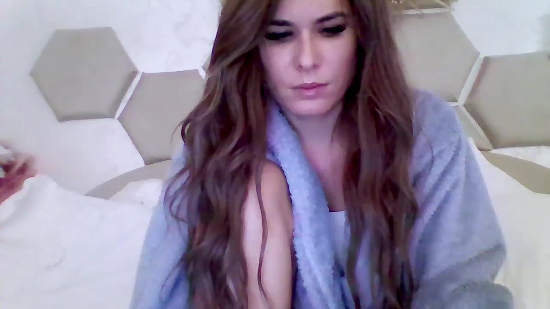 Gallery image thumbnail from Isa__'s myfreecams stream on, 10/26/2024, 20:09 image 2 of 20