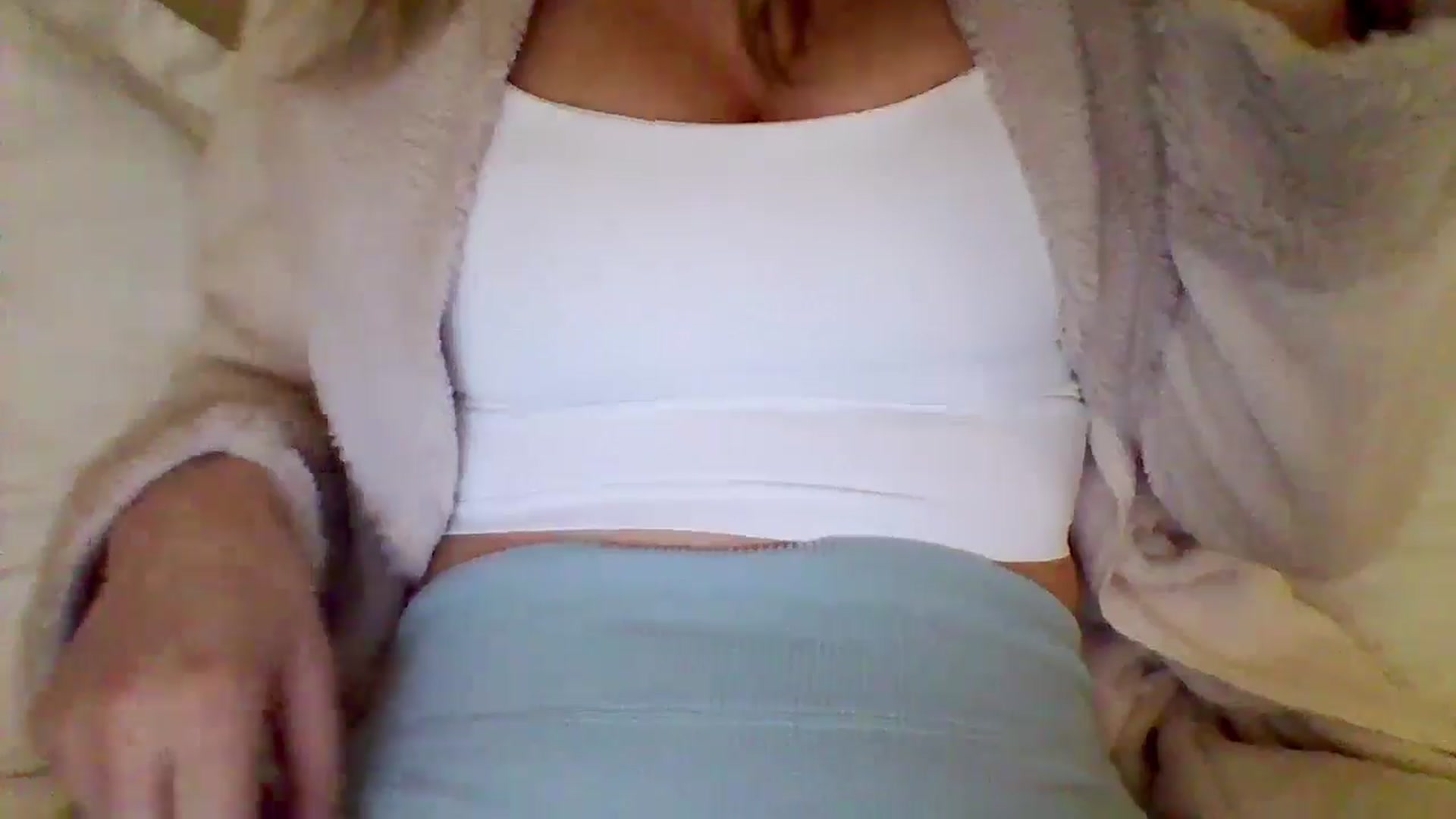 Gallery image thumbnail from Isa__'s myfreecams stream on, 11/06/2024, 16:16 image 19 of 20