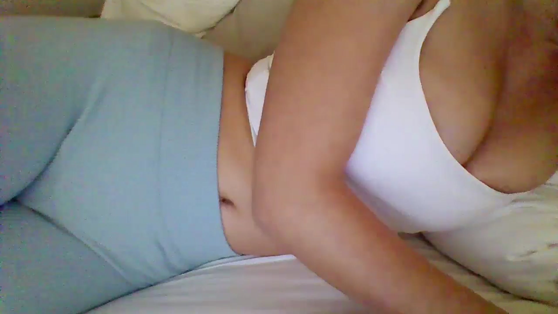 Gallery image thumbnail from Isa__'s myfreecams stream on, 11/06/2024, 18:52 image 13 of 20