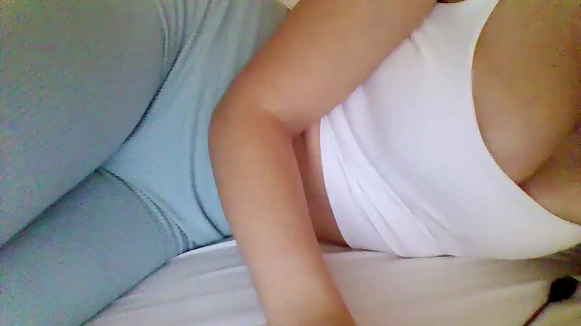Gallery image thumbnail from Isa__'s myfreecams stream on, 11/06/2024, 18:52 image 18 of 20