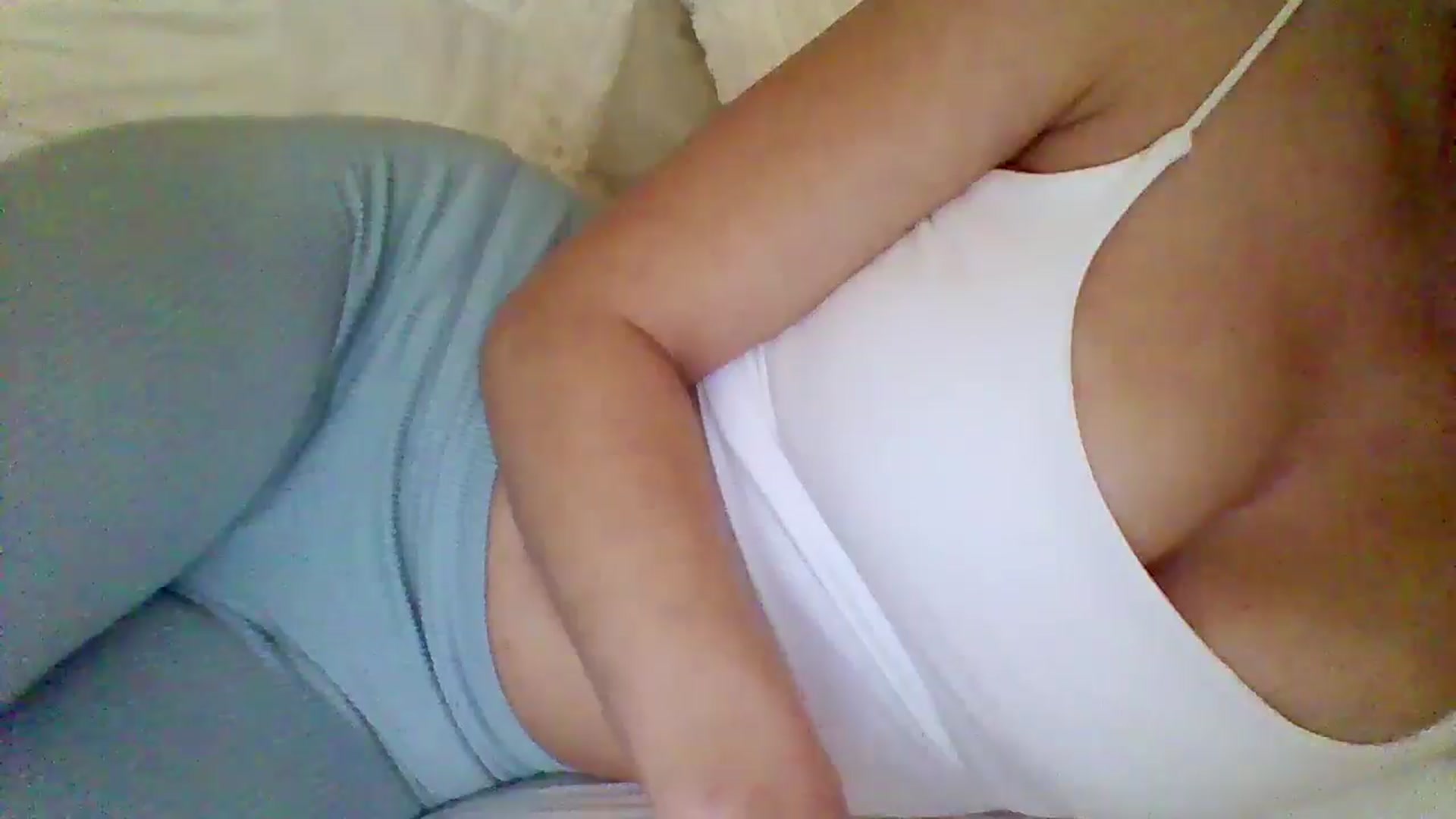 Gallery image thumbnail from Isa__'s myfreecams stream on, 11/06/2024, 18:52 image 3 of 20