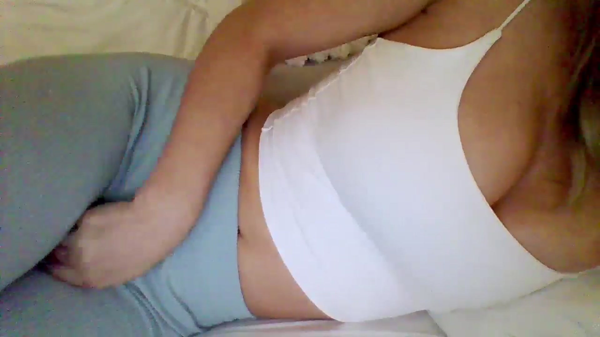 Gallery image thumbnail from Isa__'s myfreecams stream on, 11/06/2024, 18:52 image 2 of 20