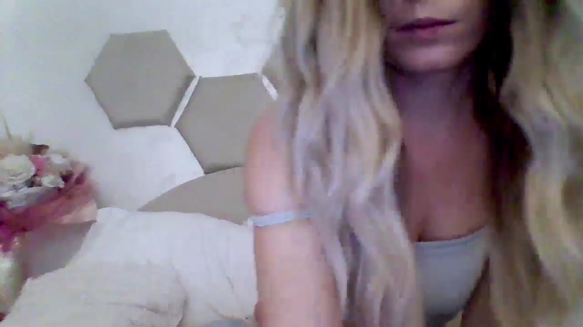 Gallery image thumbnail from Isa__'s myfreecams stream on, 11/09/2024, 14:41 image 5 of 20