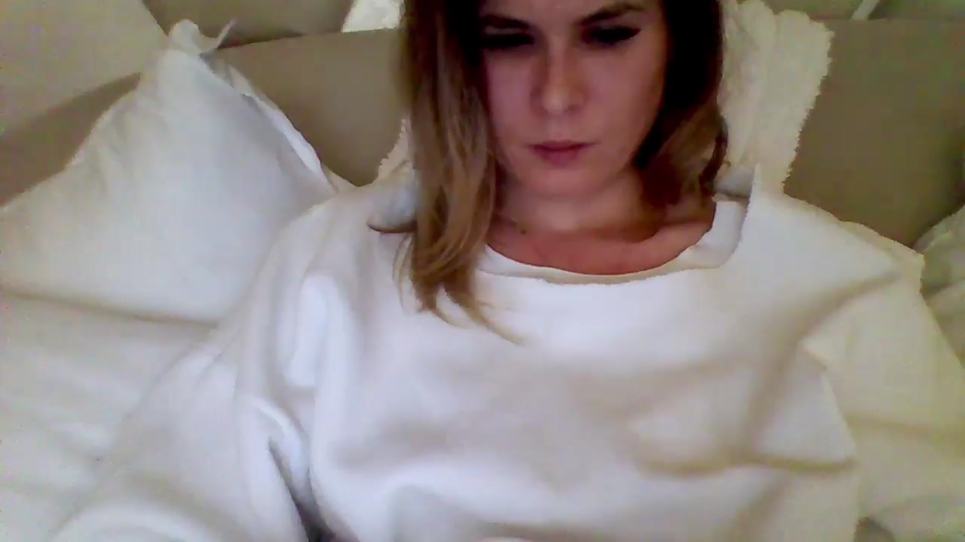 Gallery image thumbnail from Isa__'s myfreecams stream on, 11/16/2024, 20:02 image 16 of 20