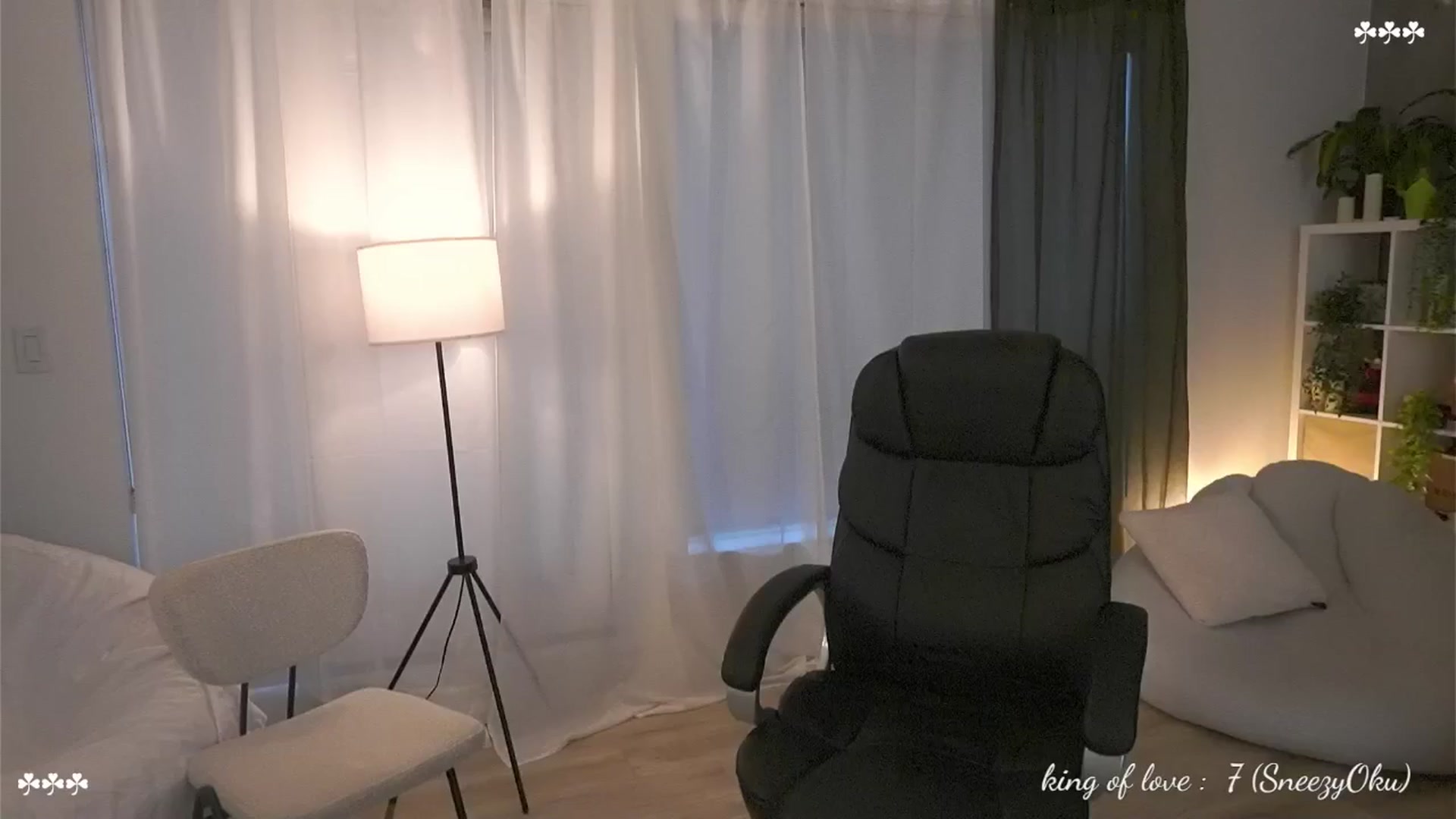 Gallery image thumbnail from Isabel_7's myfreecams stream on, 11/23/2024, 01:49 image 1 of 20