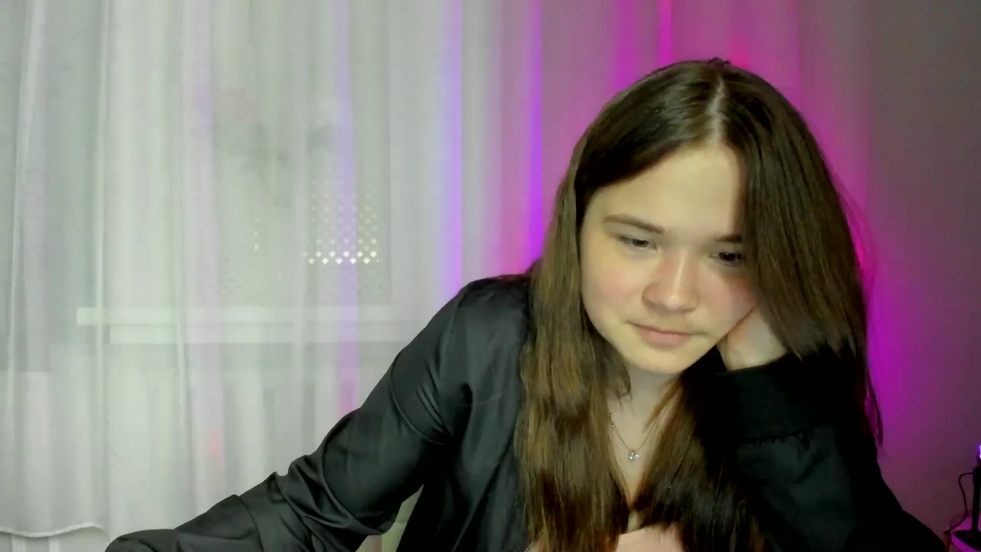 Gallery image thumbnail from IsabellCharm's myfreecams stream on, 05/06/2025, 13:09 image 7 of 20