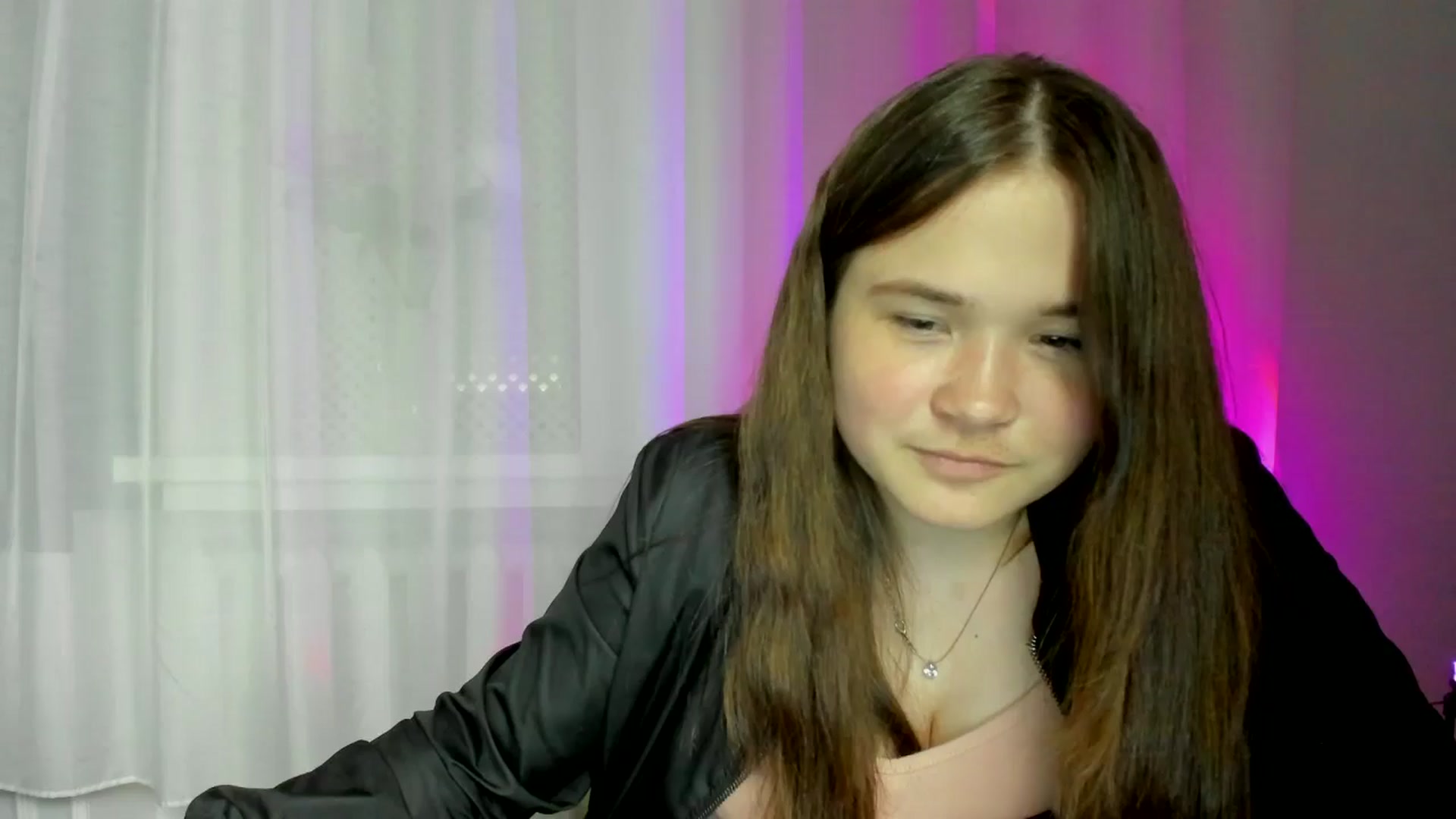 Gallery image thumbnail from IsabellCharm's myfreecams stream on, 05/06/2025, 13:09 image 13 of 20