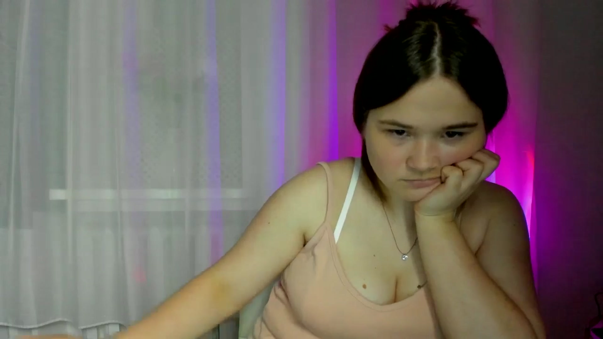 Gallery image thumbnail from IsabellCharm's myfreecams stream on, 05/06/2025, 16:13 image 5 of 20