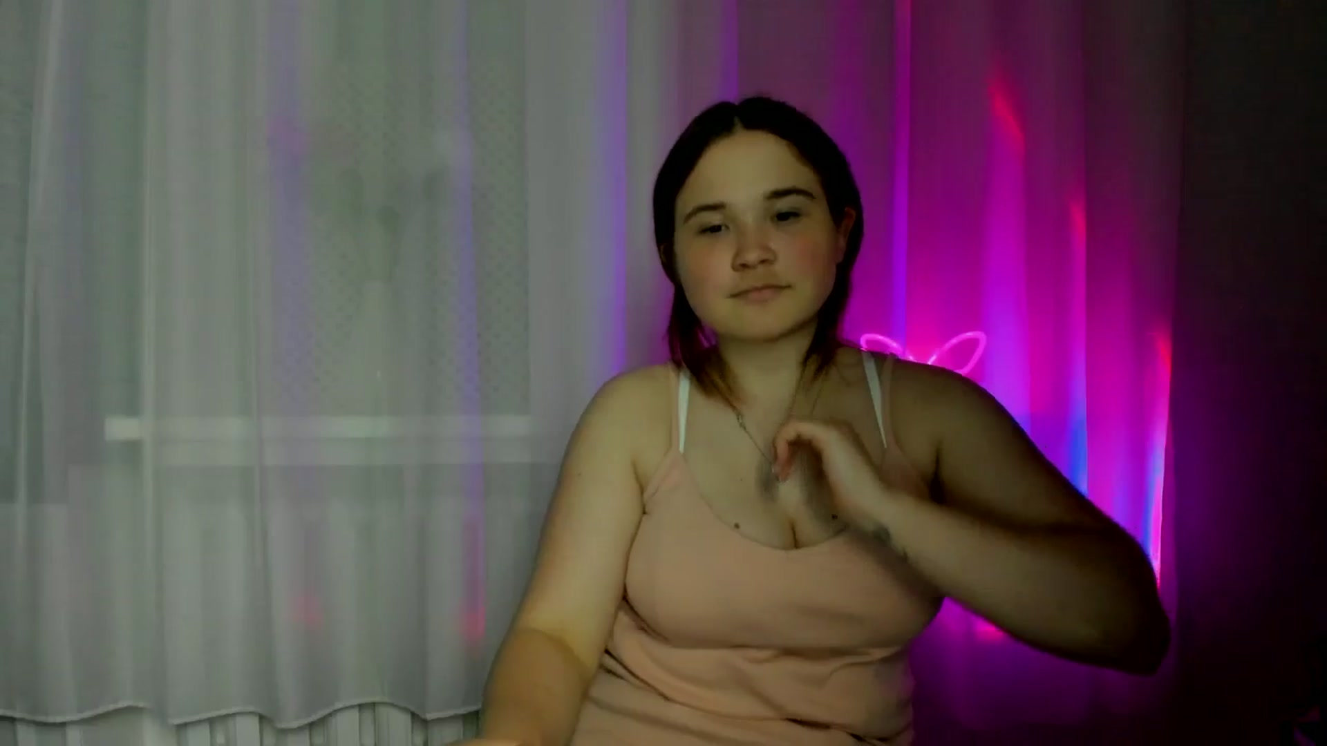 Gallery image thumbnail from IsabellCharm's myfreecams stream on, 05/06/2025, 16:55 image 19 of 20