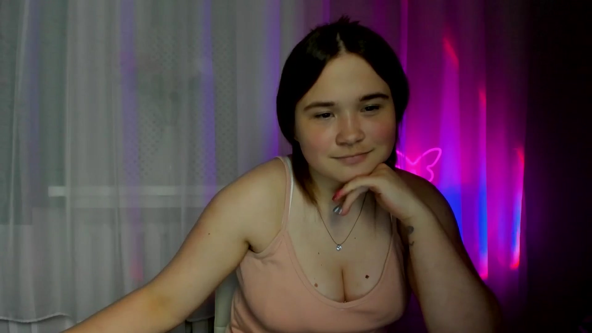 Gallery image thumbnail from IsabellCharm's myfreecams stream on, 05/06/2025, 16:55 image 10 of 20
