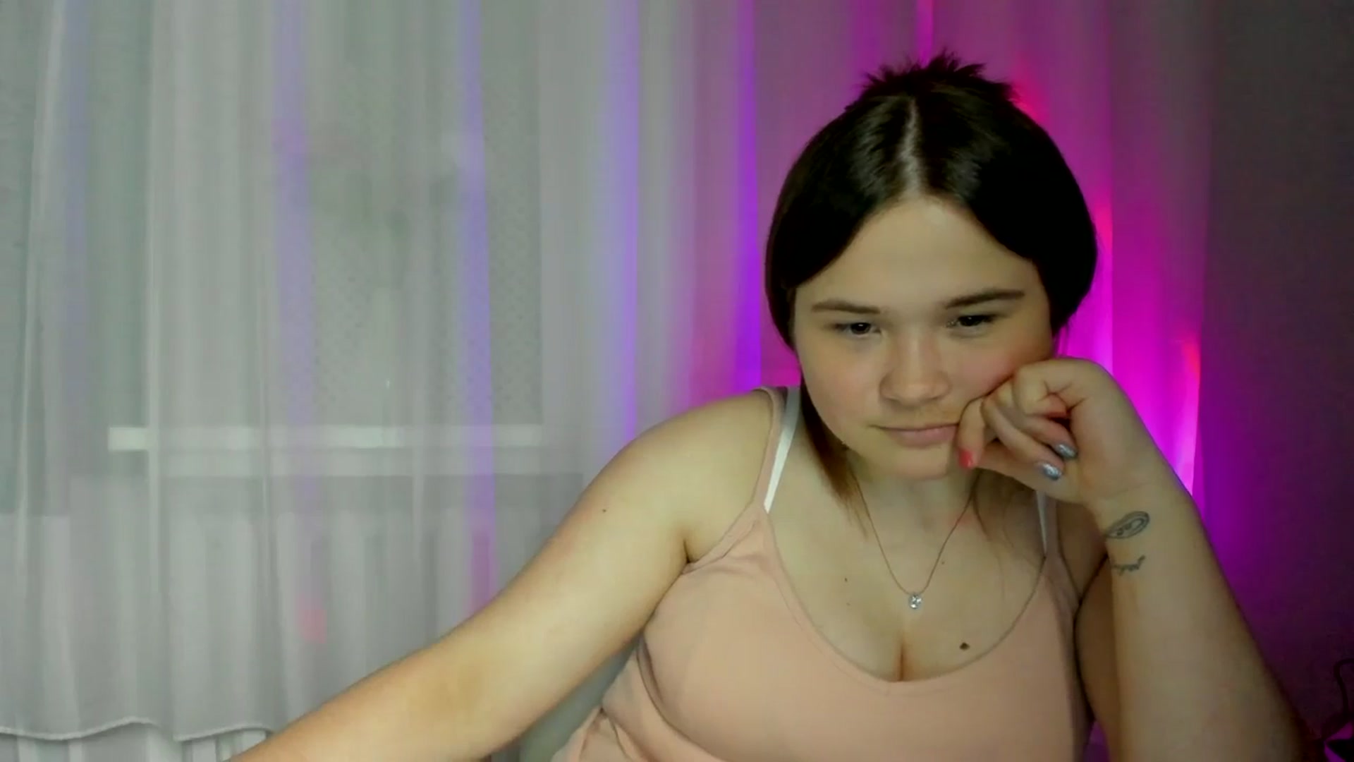 Gallery image thumbnail from IsabellCharm's myfreecams stream on, 05/06/2025, 16:55 image 12 of 20
