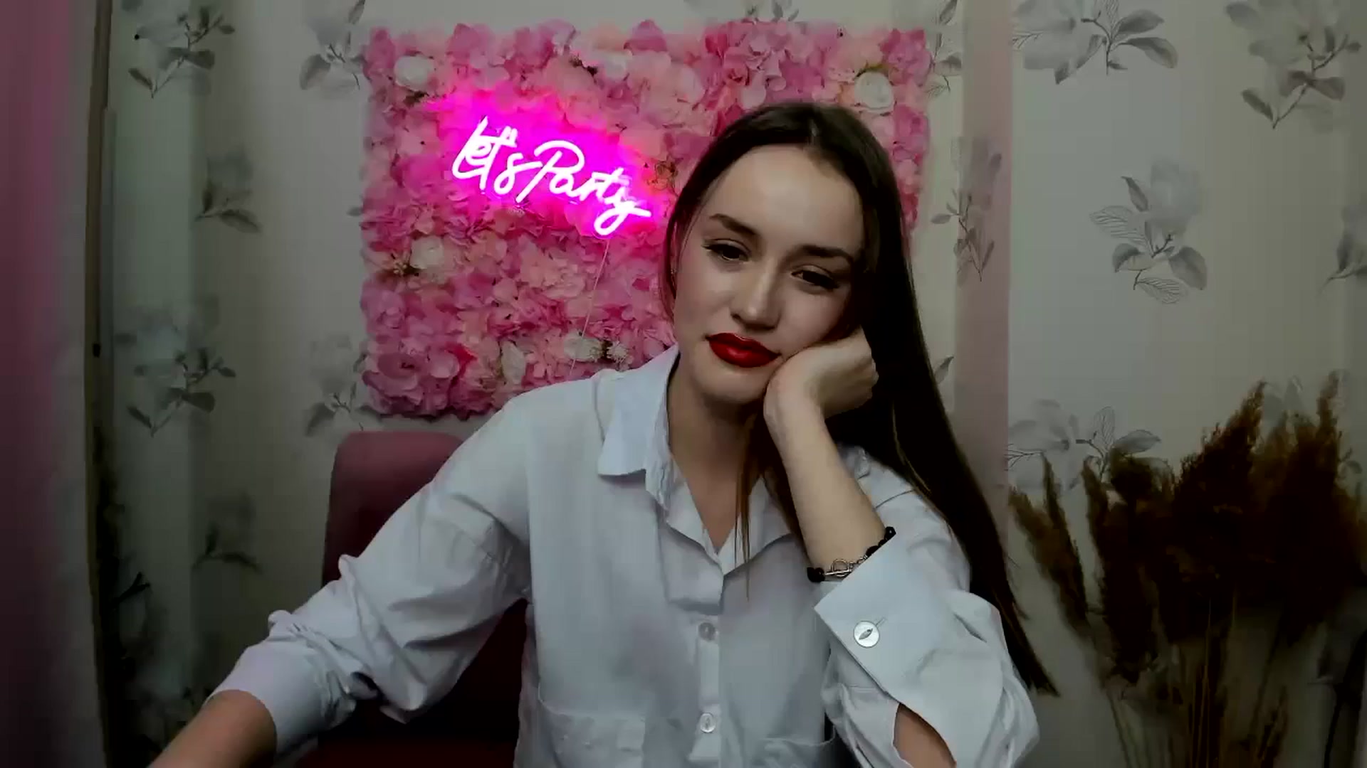 Gallery image thumbnail from IsabellRrose's myfreecams stream on, 12/03/2023, 13:53 image 6 of 20