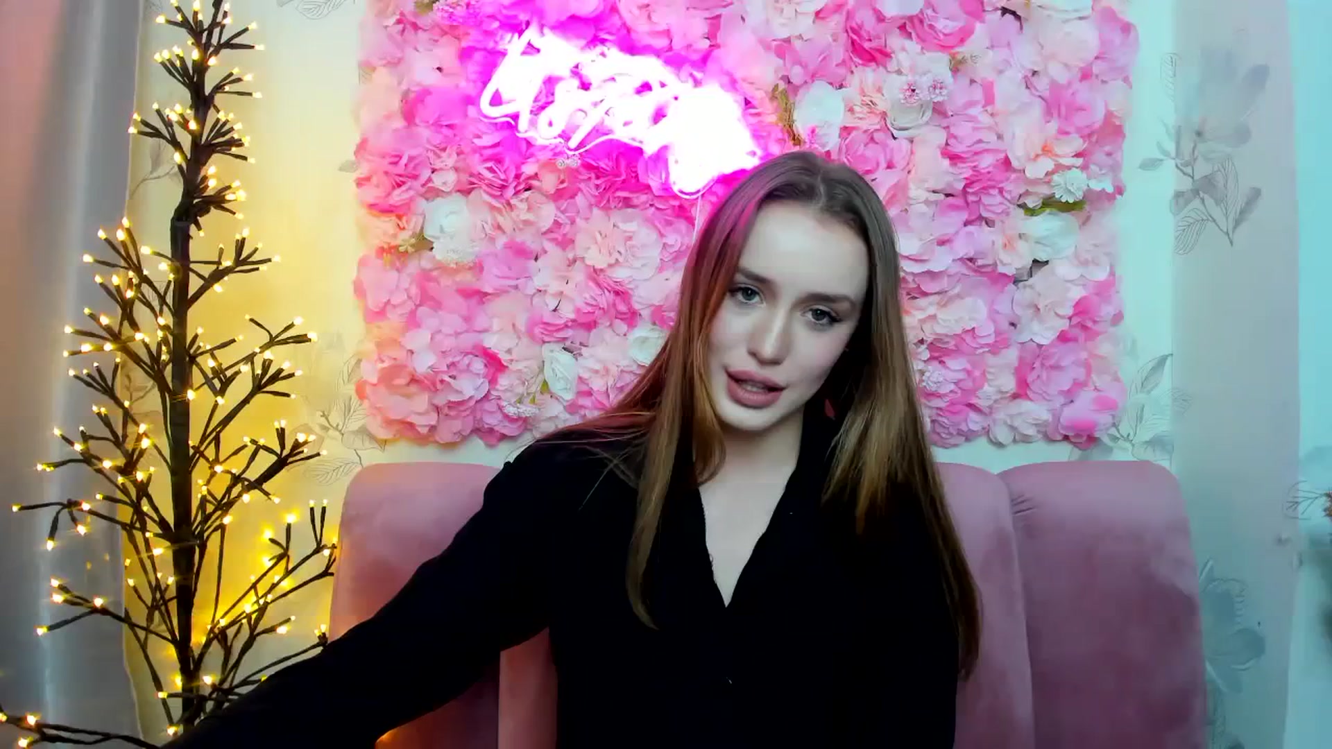 Gallery image thumbnail from IsabellRrose's myfreecams stream on, 01/06/2024, 17:58 image 17 of 20