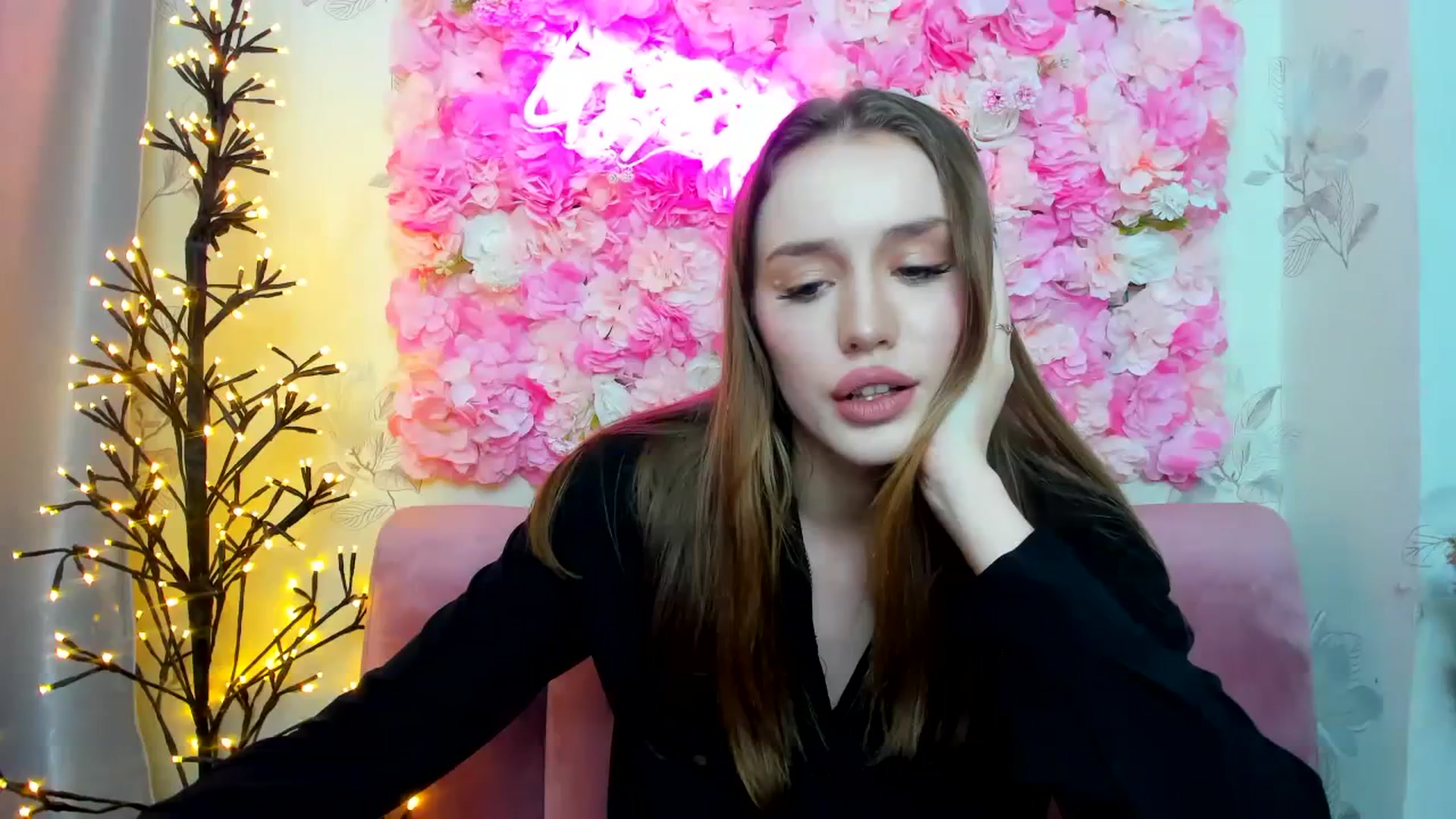 Gallery image thumbnail from IsabellRrose's myfreecams stream on, 01/06/2024, 17:58 image 15 of 20