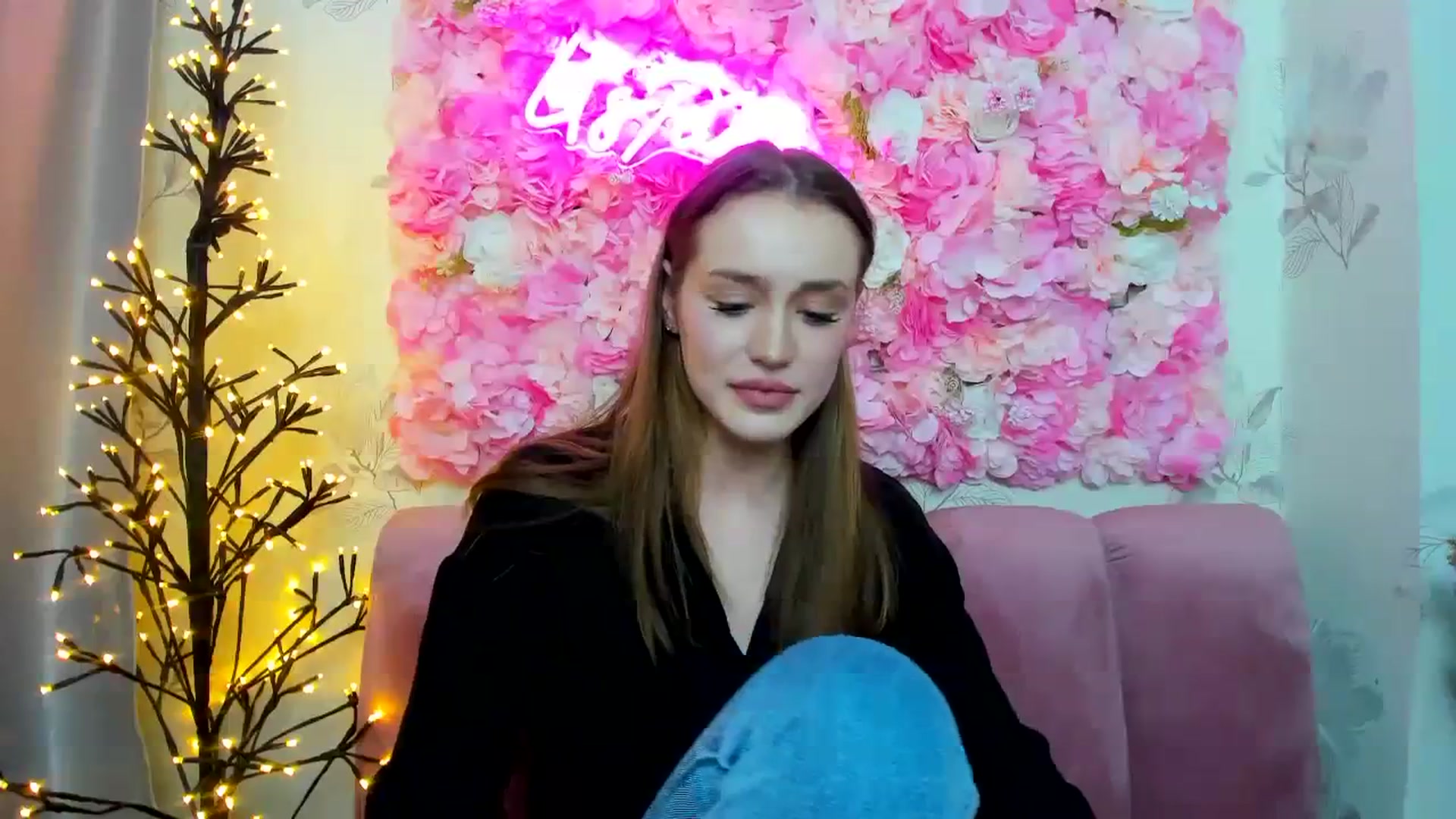 Gallery image thumbnail from IsabellRrose's myfreecams stream on, 01/06/2024, 17:58 image 11 of 20