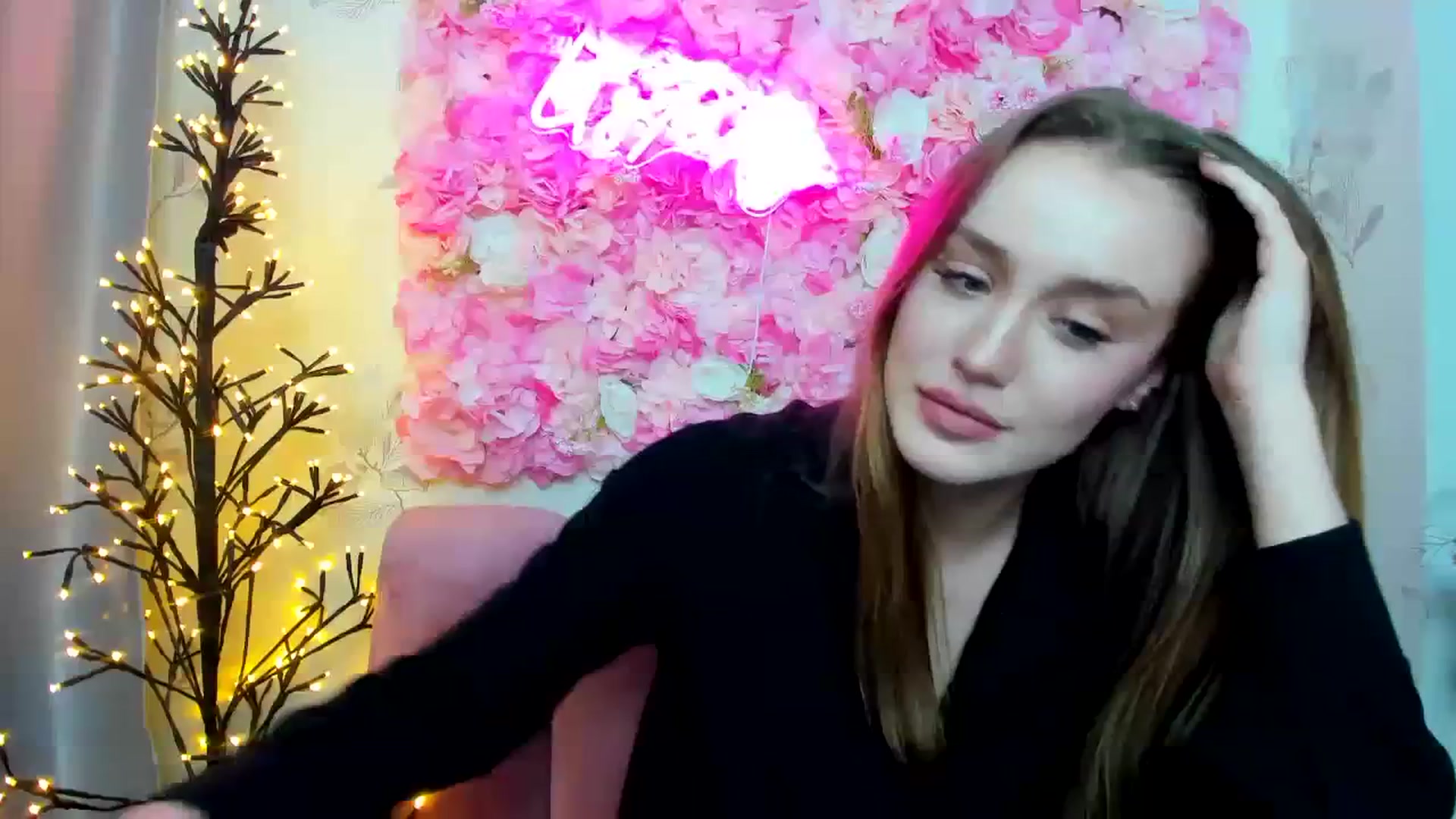 Gallery image thumbnail from IsabellRrose's myfreecams stream on, 01/06/2024, 17:58 image 1 of 20