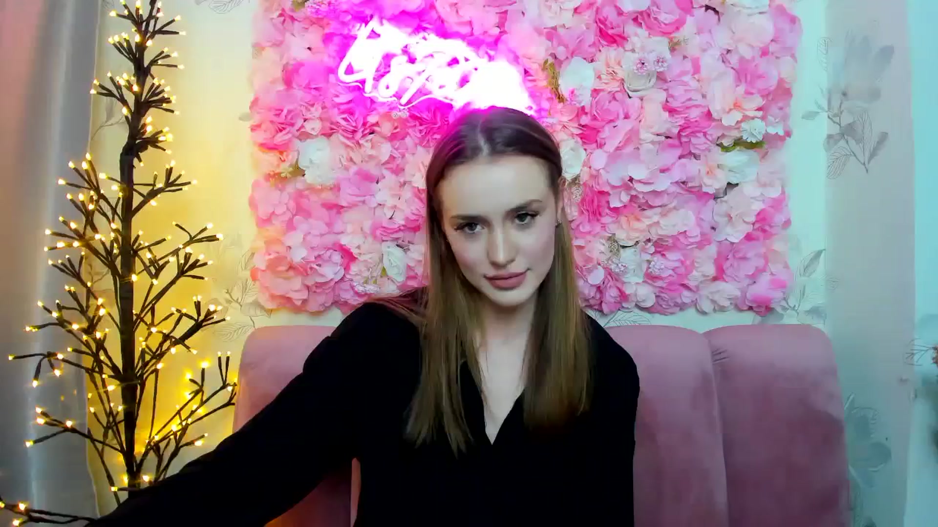 Gallery image thumbnail from IsabellRrose's myfreecams stream on, 01/06/2024, 17:58 image 12 of 20