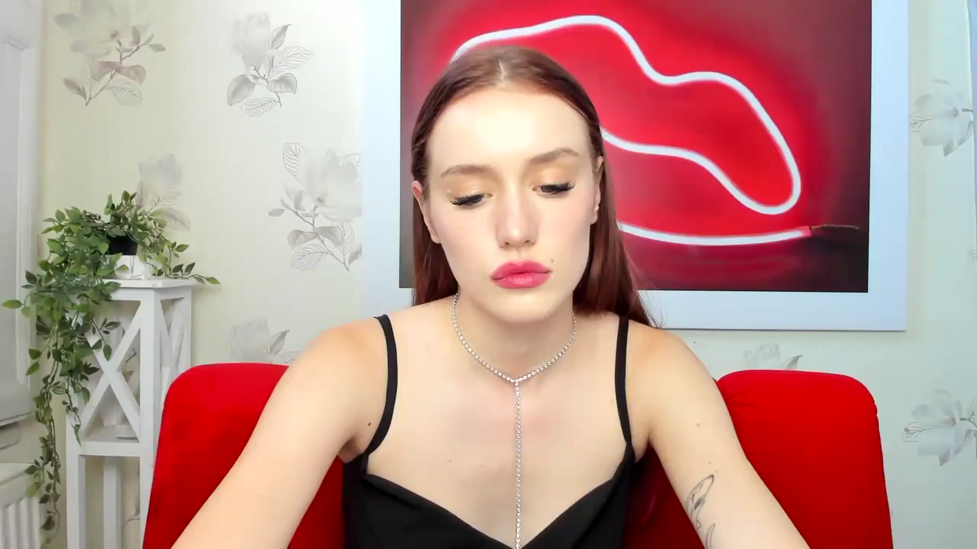 Gallery image thumbnail from IsabellRrose's myfreecams stream on, 06/18/2024, 13:02 image 13 of 20