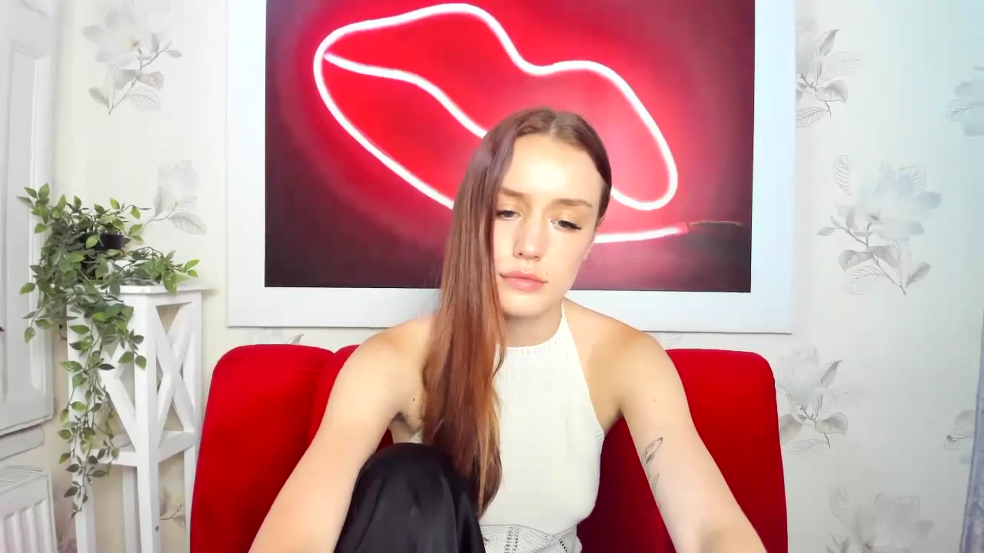 Gallery image thumbnail from IsabellRrose's myfreecams stream on, 07/17/2024, 16:03 image 18 of 20