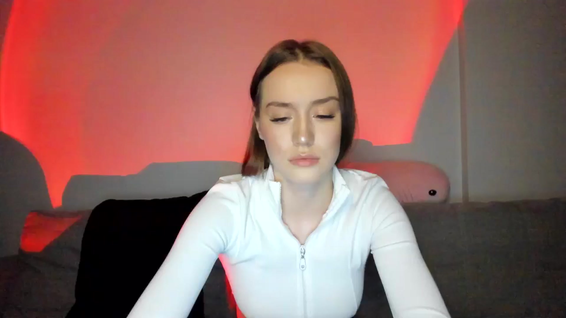 Gallery image thumbnail from IsabellRrose's myfreecams stream on, 12/16/2024, 17:49 image 14 of 20
