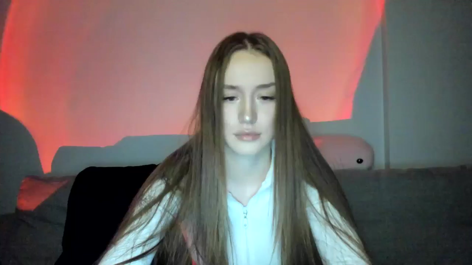 Gallery image thumbnail from IsabellRrose's myfreecams stream on, 12/16/2024, 17:49 image 6 of 20