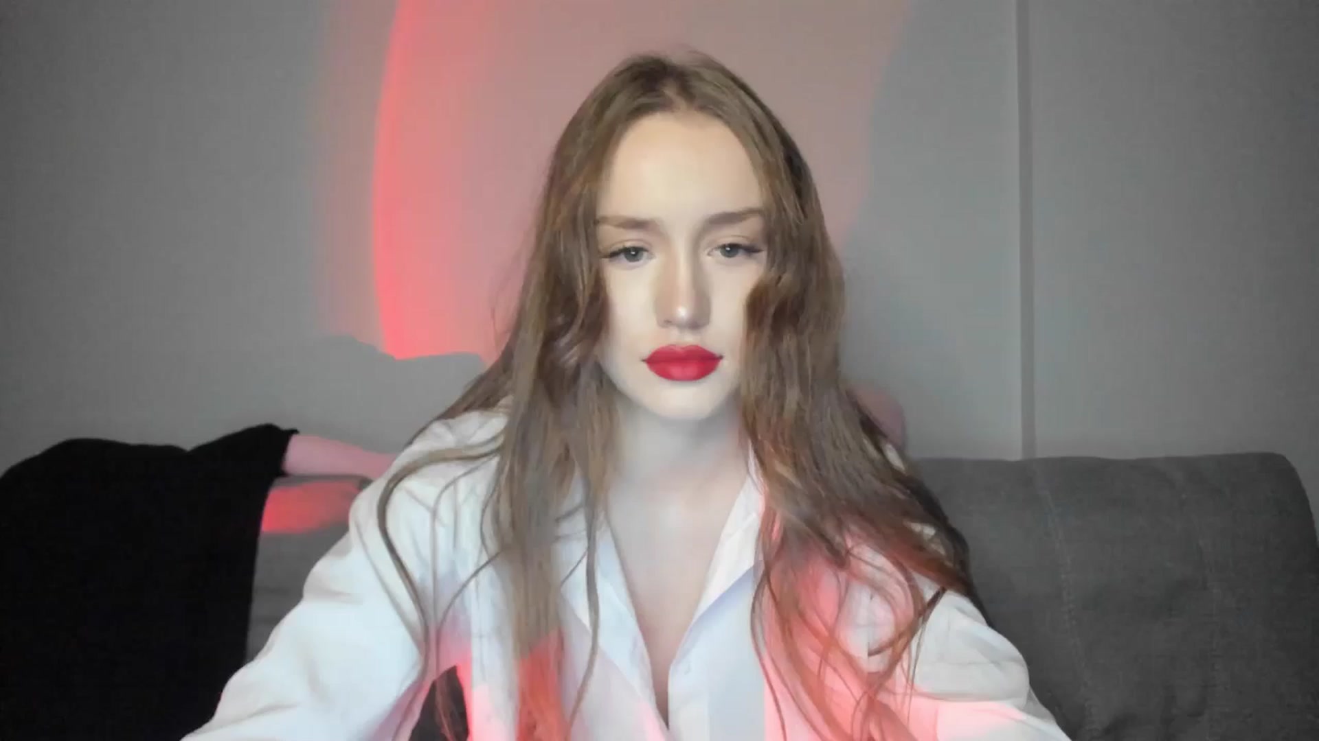 Gallery image thumbnail from IsabellRrose's myfreecams stream on, 12/18/2024, 17:21 image 6 of 20