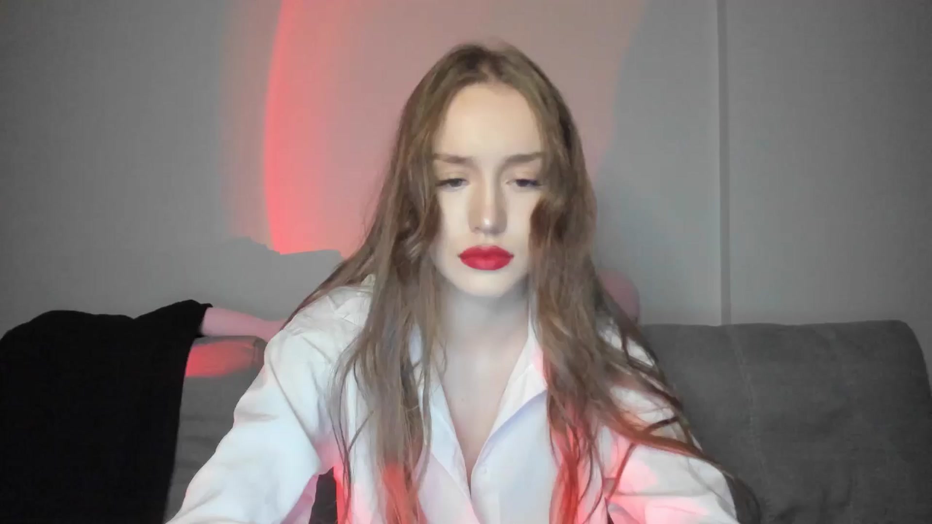 Gallery image thumbnail from IsabellRrose's myfreecams stream on, 12/18/2024, 17:21 image 17 of 20