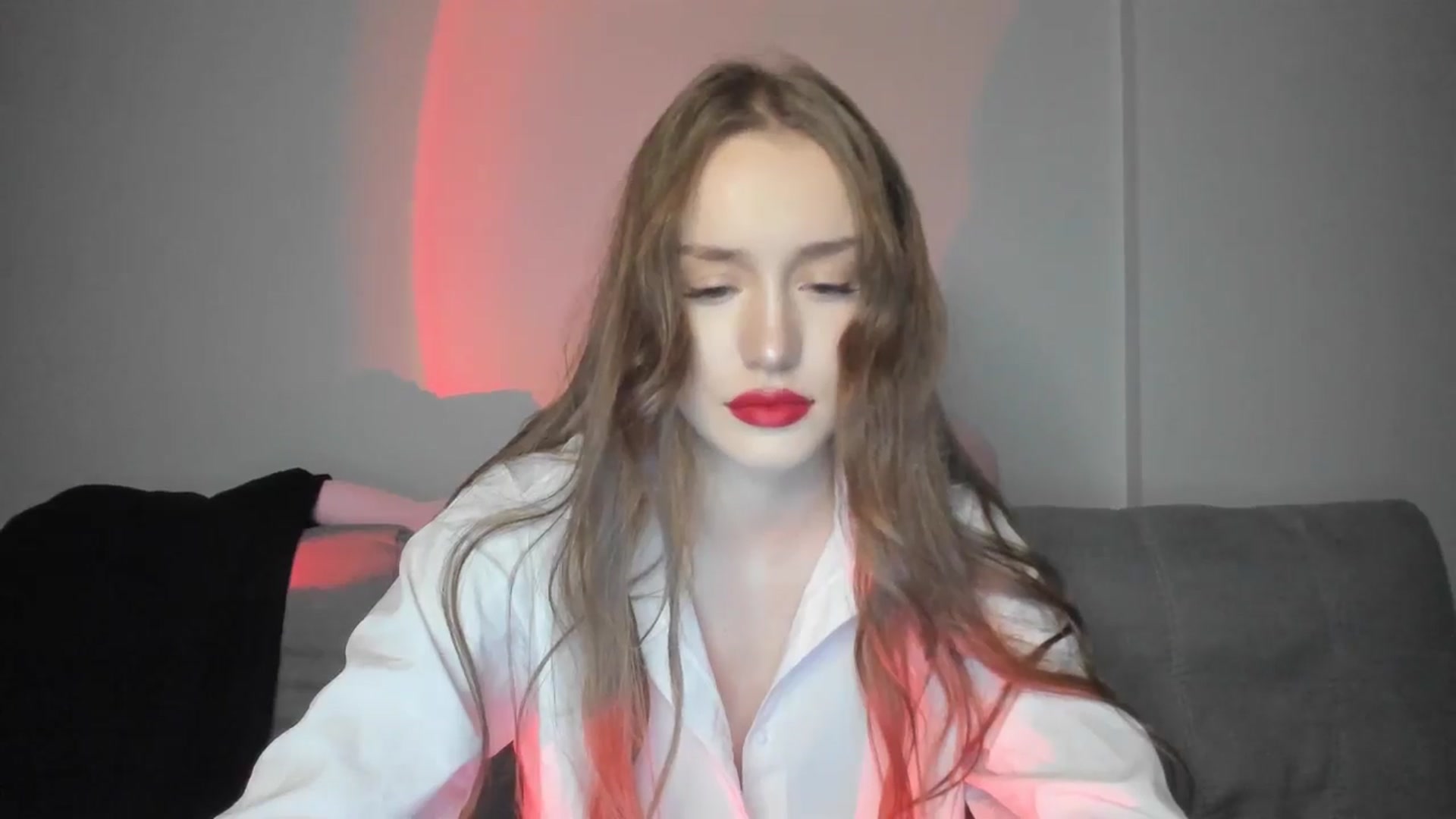 Gallery image thumbnail from IsabellRrose's myfreecams stream on, 12/18/2024, 17:21 image 12 of 20