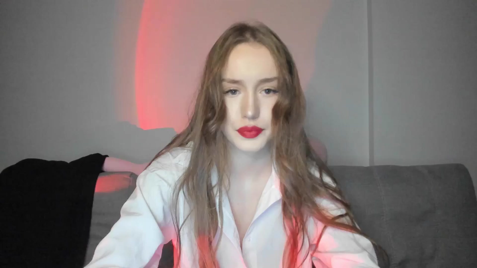 Gallery image thumbnail from IsabellRrose's myfreecams stream on, 12/18/2024, 17:21 image 18 of 20