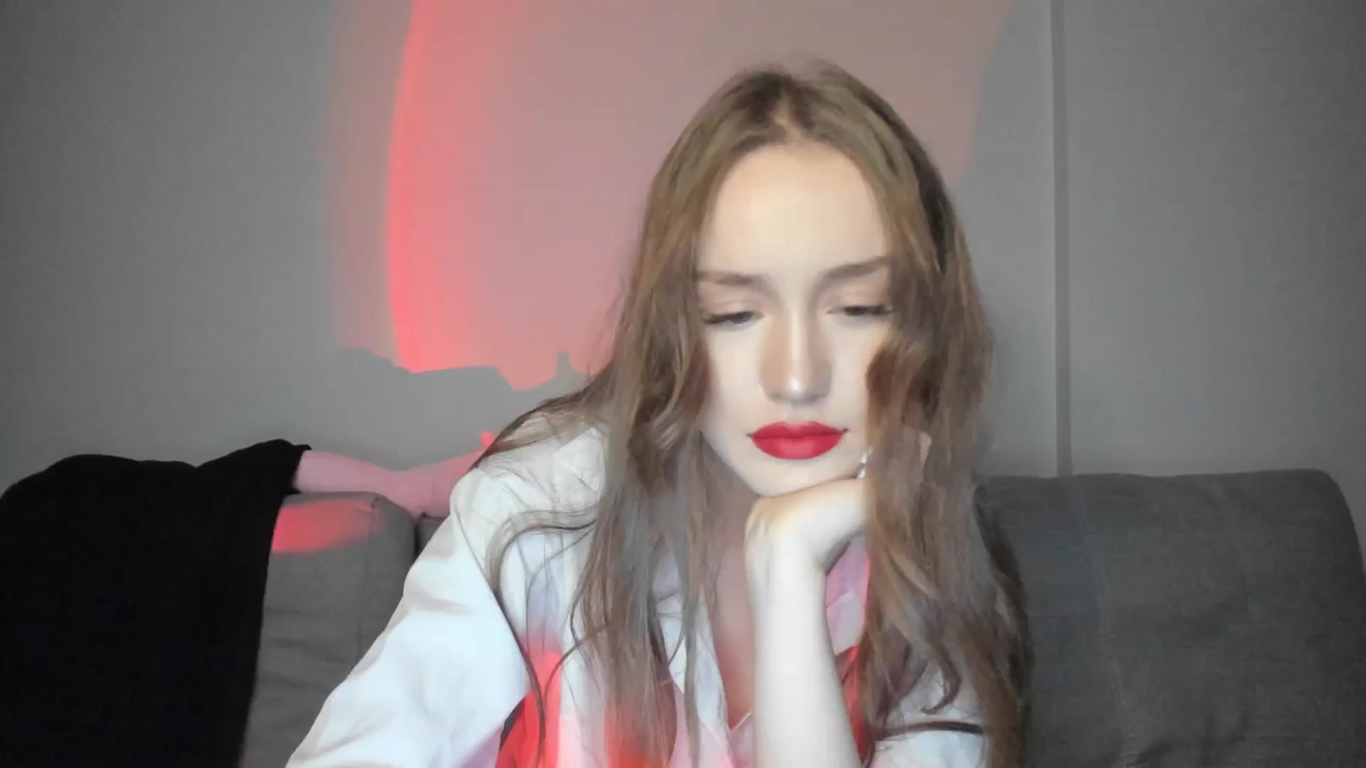 Gallery image thumbnail from IsabellRrose's myfreecams stream on, 12/18/2024, 17:21 image 14 of 20