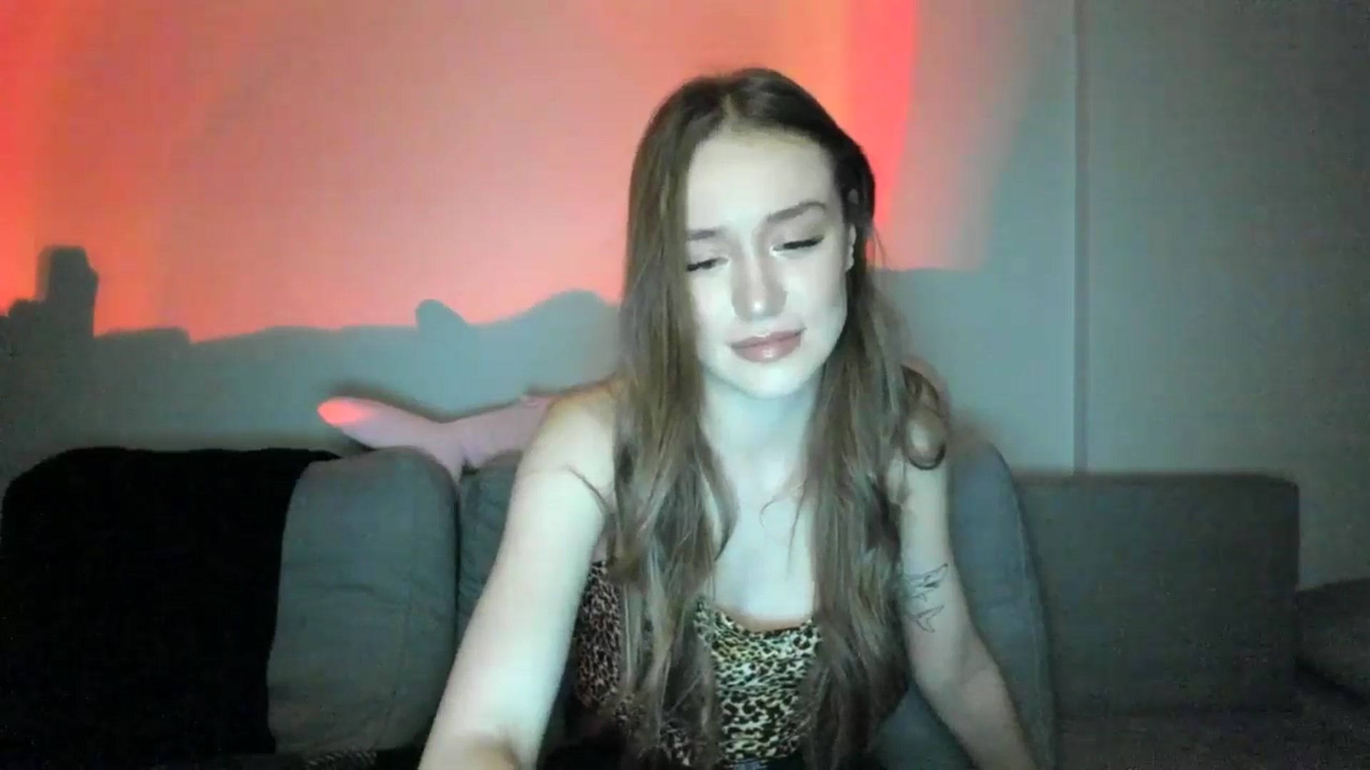 Gallery image thumbnail from IsabellRrose's myfreecams stream on, 12/19/2024, 19:09 image 3 of 20