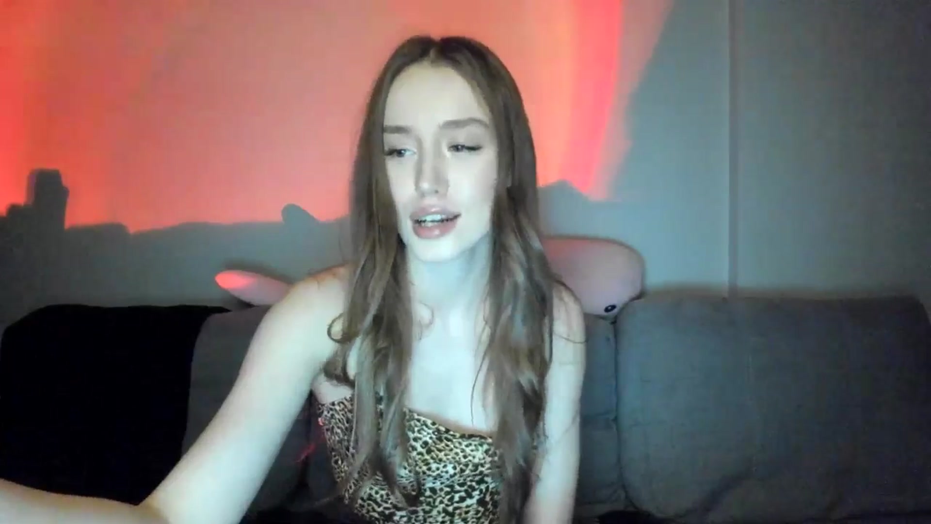 Gallery image thumbnail from IsabellRrose's myfreecams stream on, 12/19/2024, 19:09 image 17 of 20