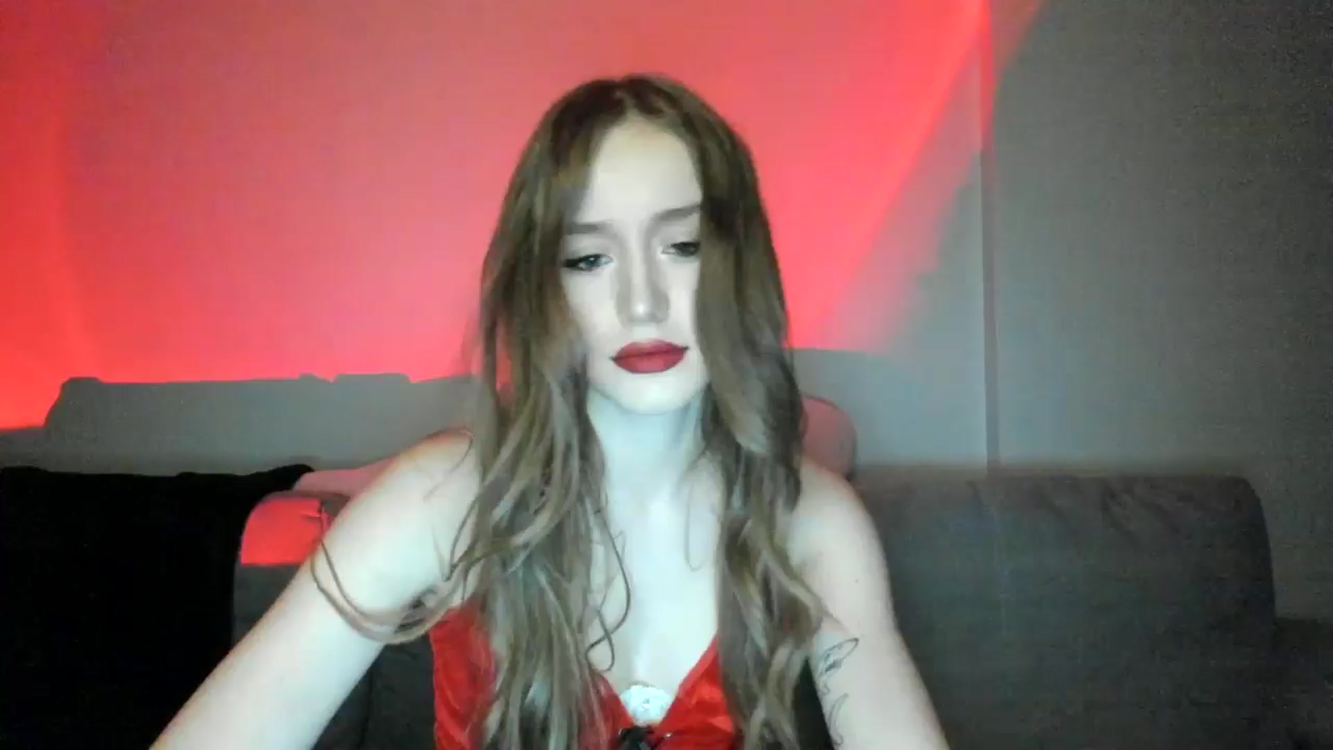 Gallery image thumbnail from IsabellRrose's myfreecams stream on, 12/22/2024, 18:25 image 6 of 20