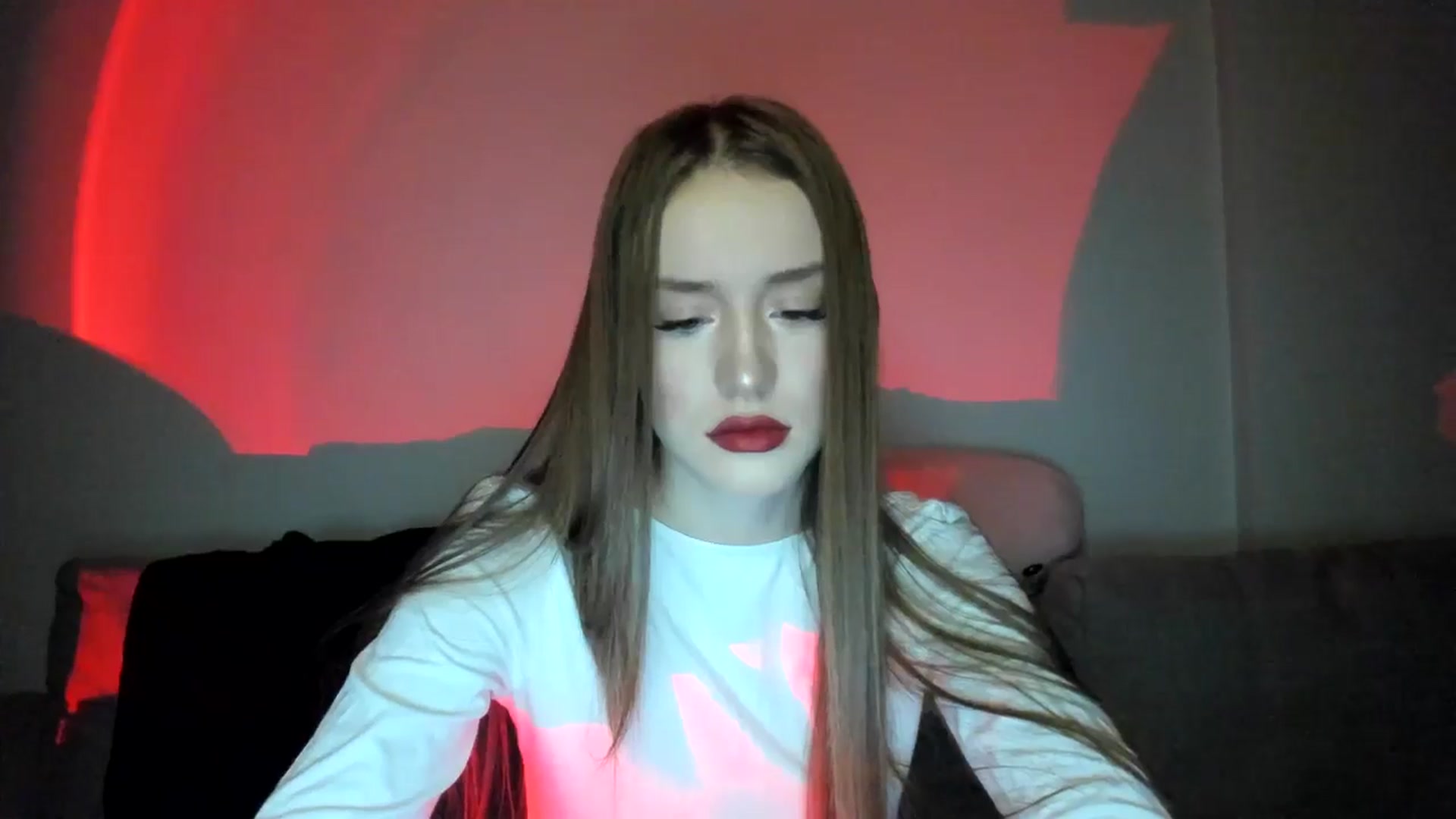 Gallery image thumbnail from IsabellRrose's myfreecams stream on, 12/25/2024, 16:49 image 14 of 20