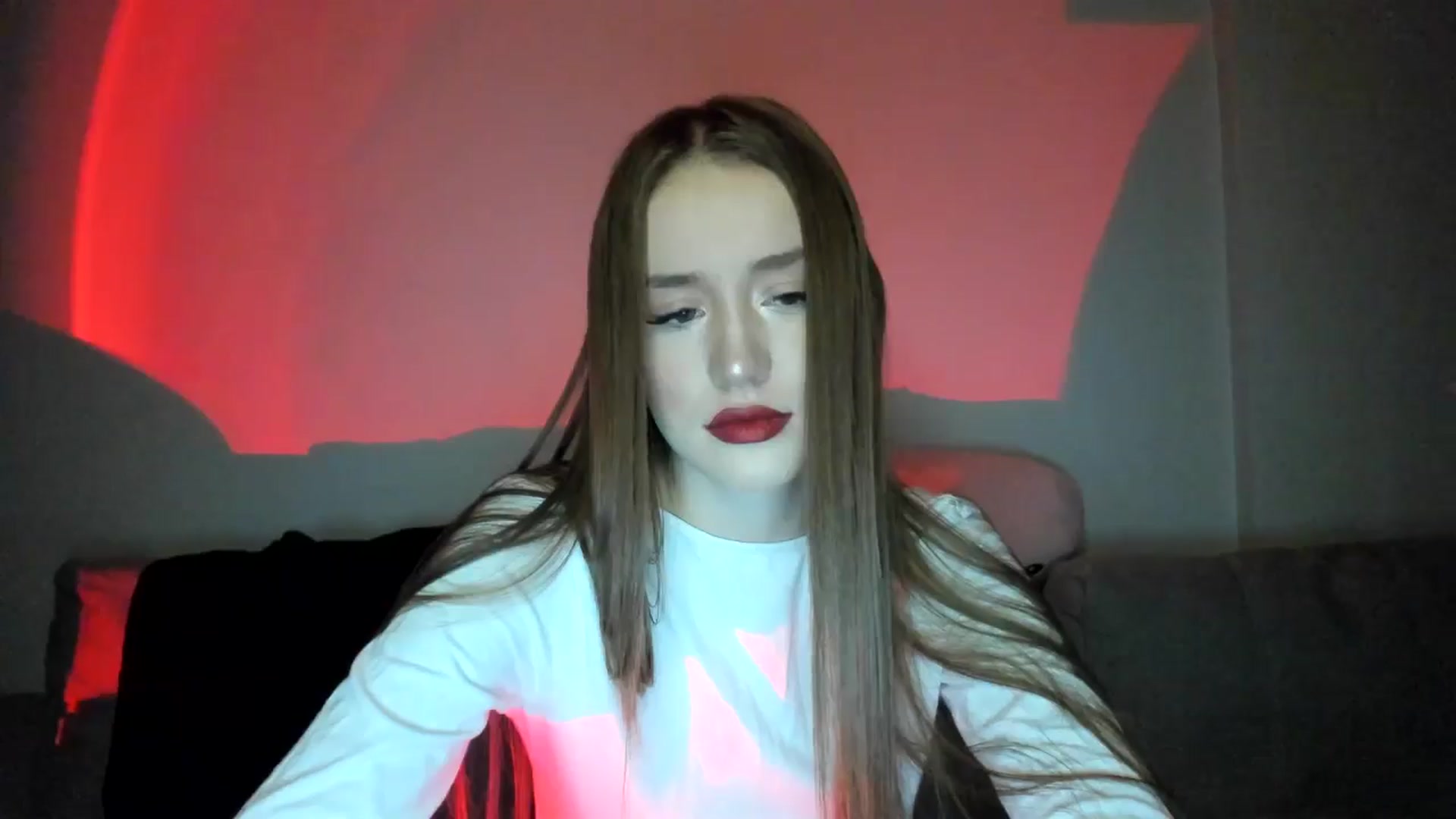 Gallery image thumbnail from IsabellRrose's myfreecams stream on, 12/25/2024, 16:49 image 8 of 20