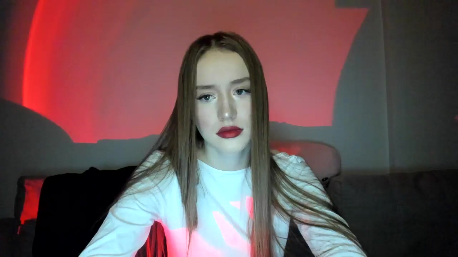 Gallery image thumbnail from IsabellRrose's myfreecams stream on, 12/25/2024, 16:49 image 18 of 20